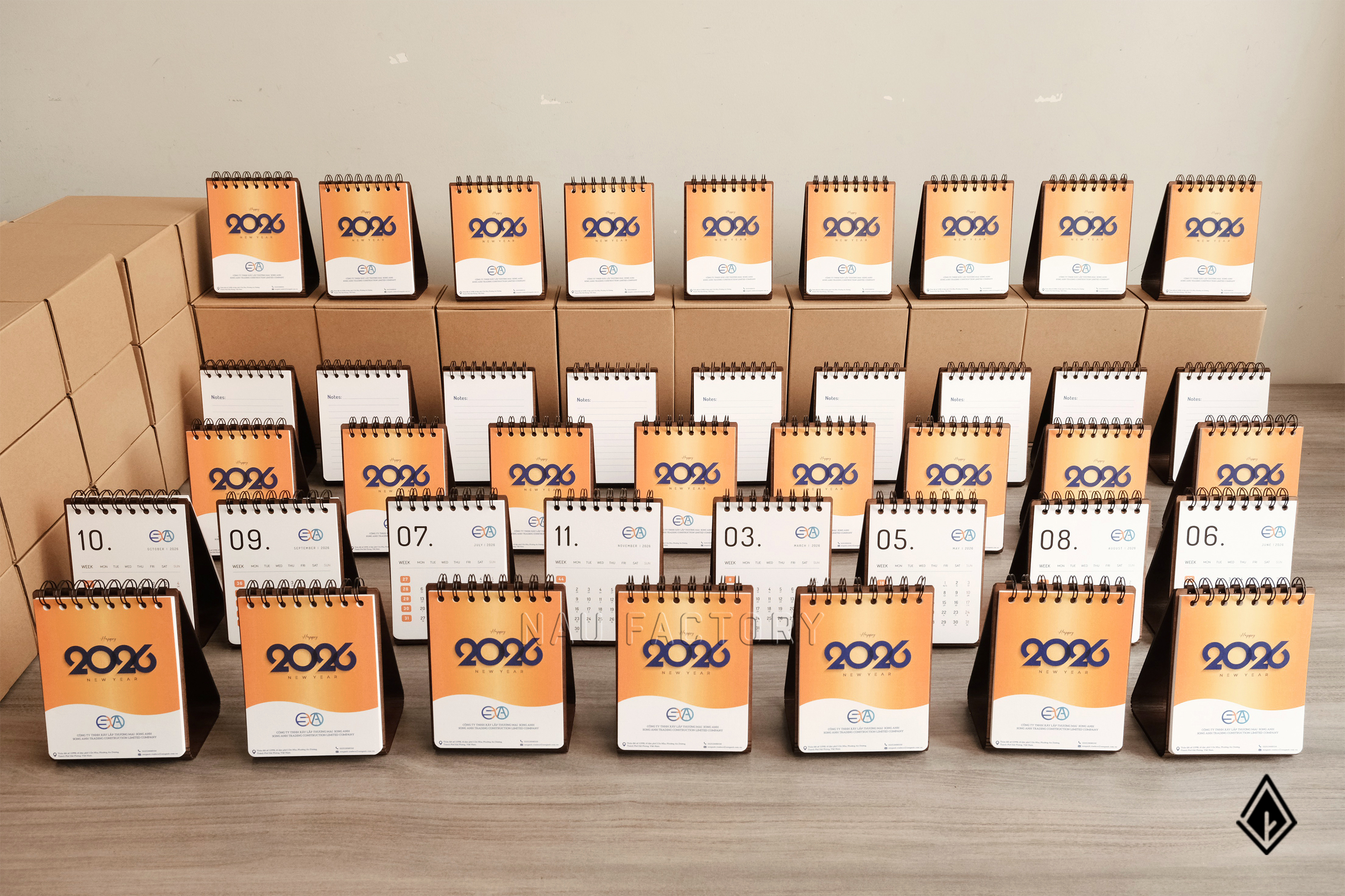 lịch gỗ form đứng