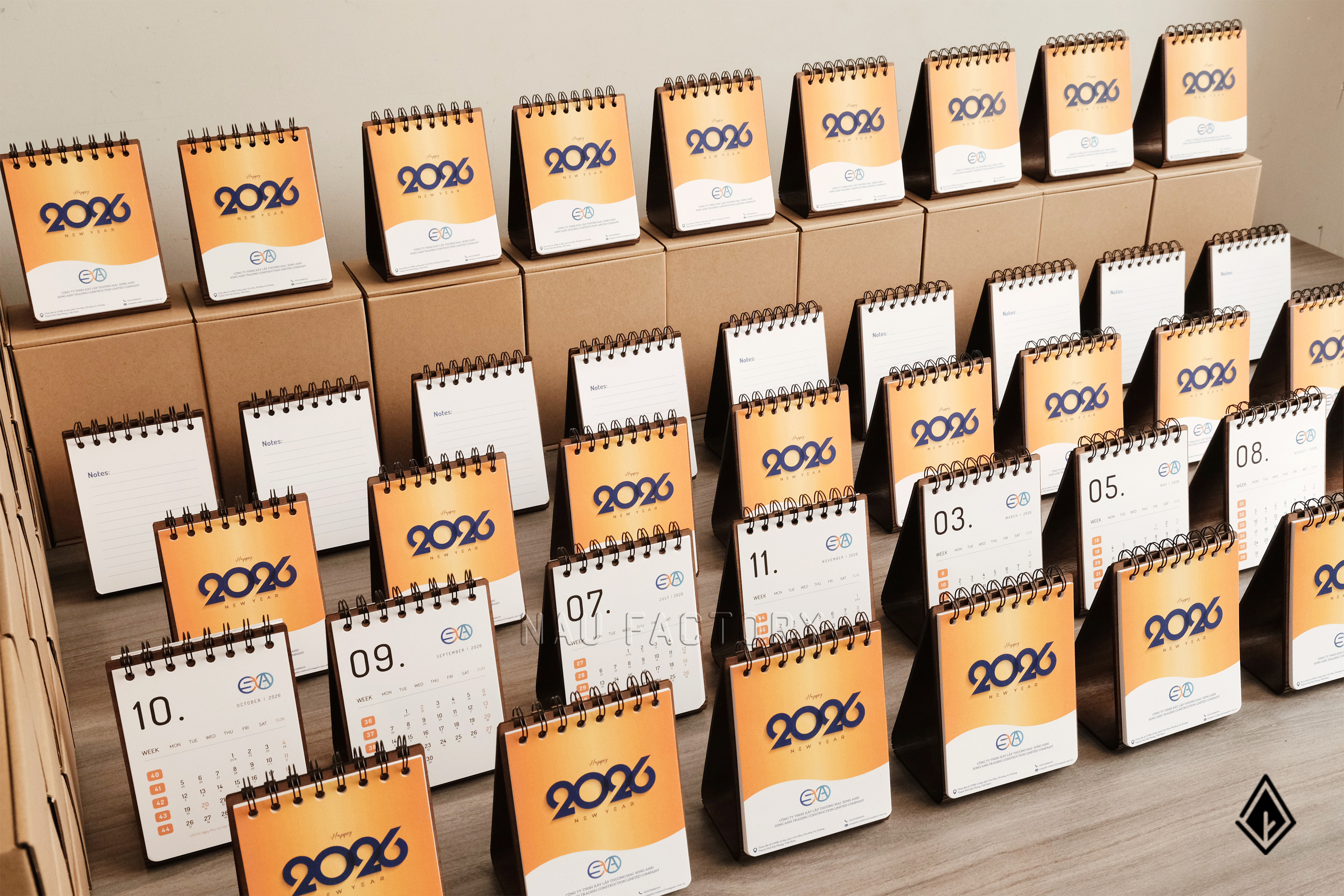 lịch gỗ form đứng