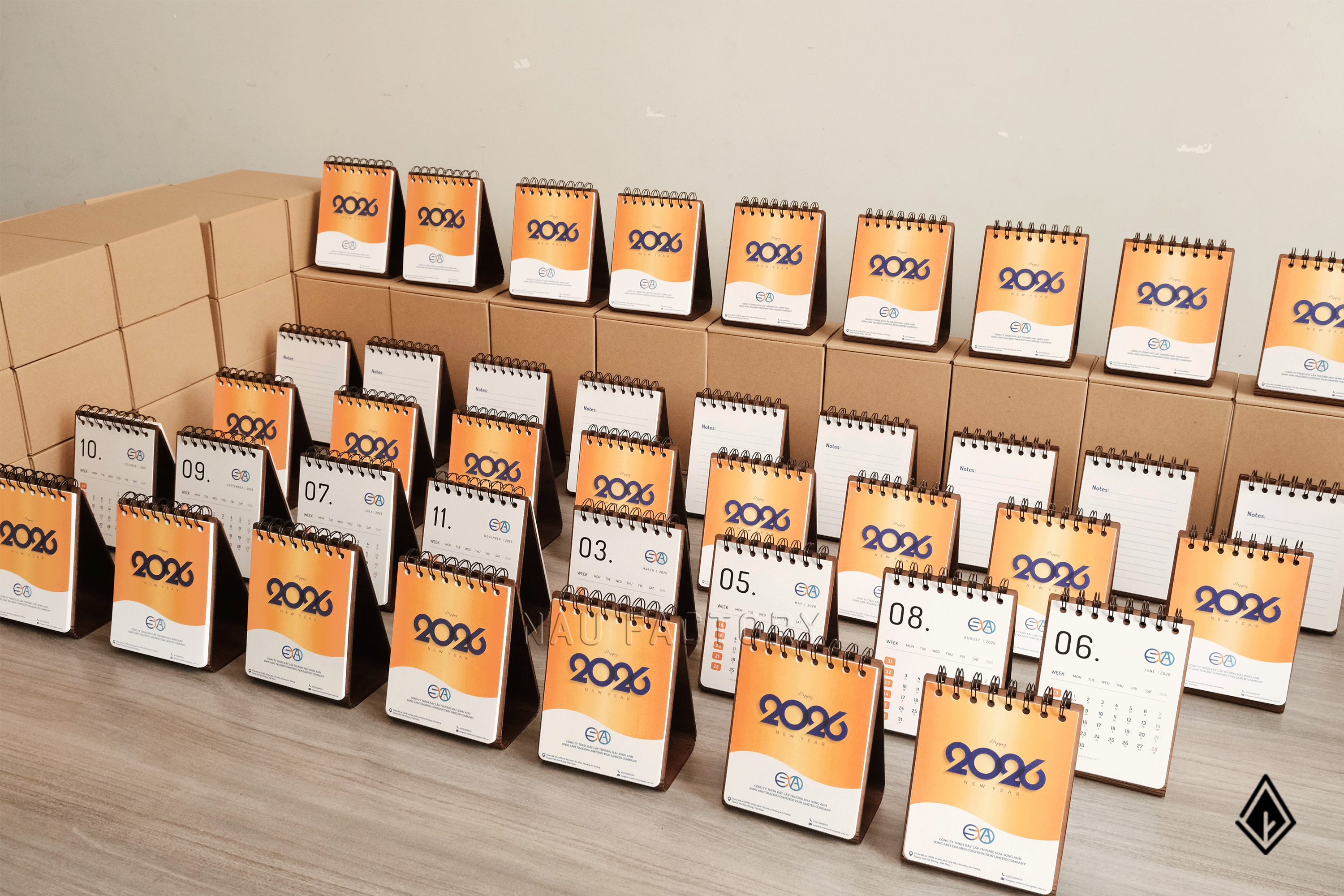 lịch gỗ form đứng