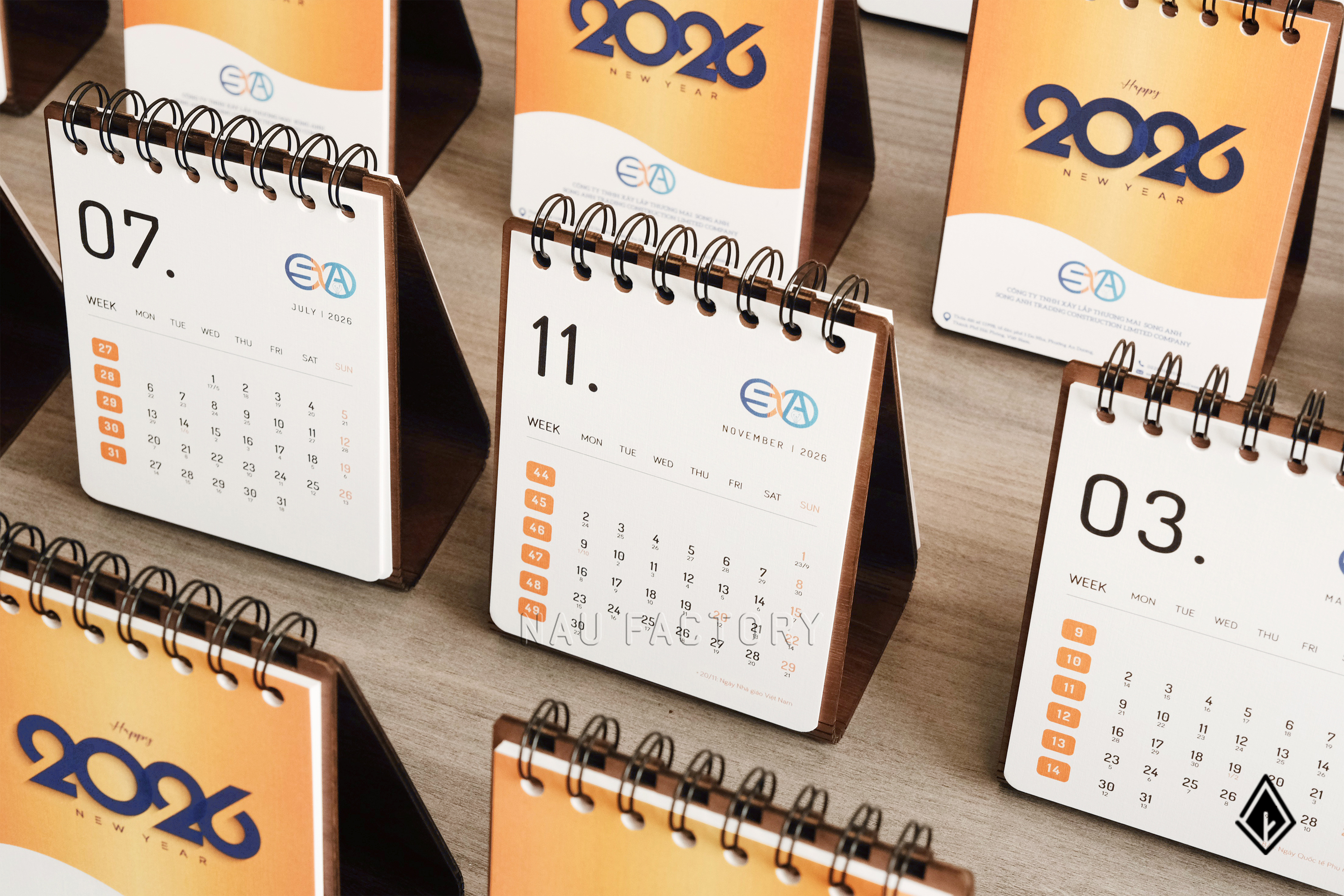 lịch gỗ form đứng