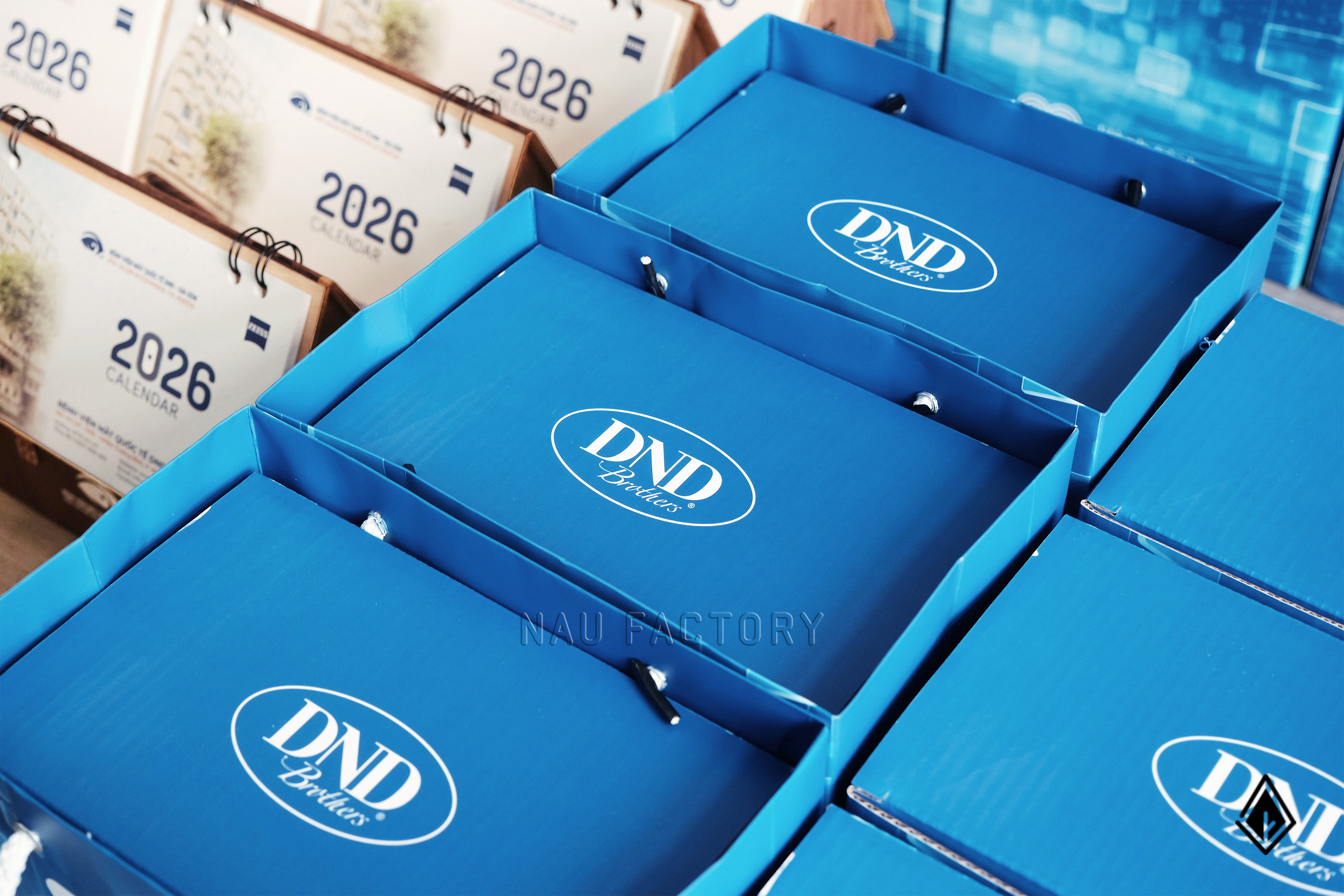 lịch gỗ ngôi nhà