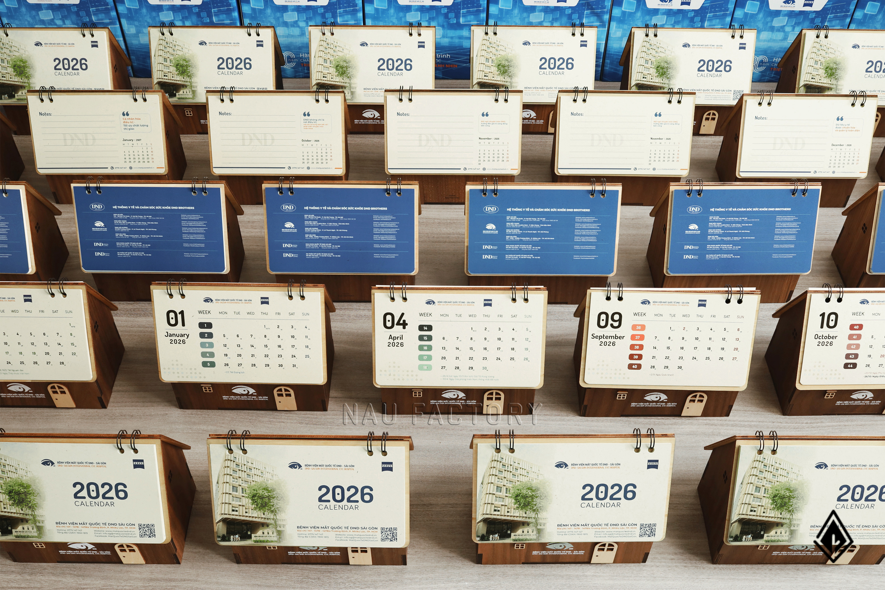 lịch gỗ ngôi nhà