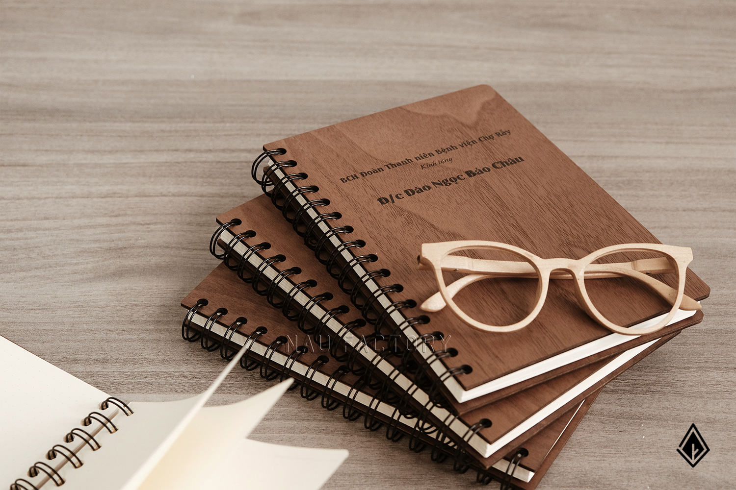 sổ tay gỗ