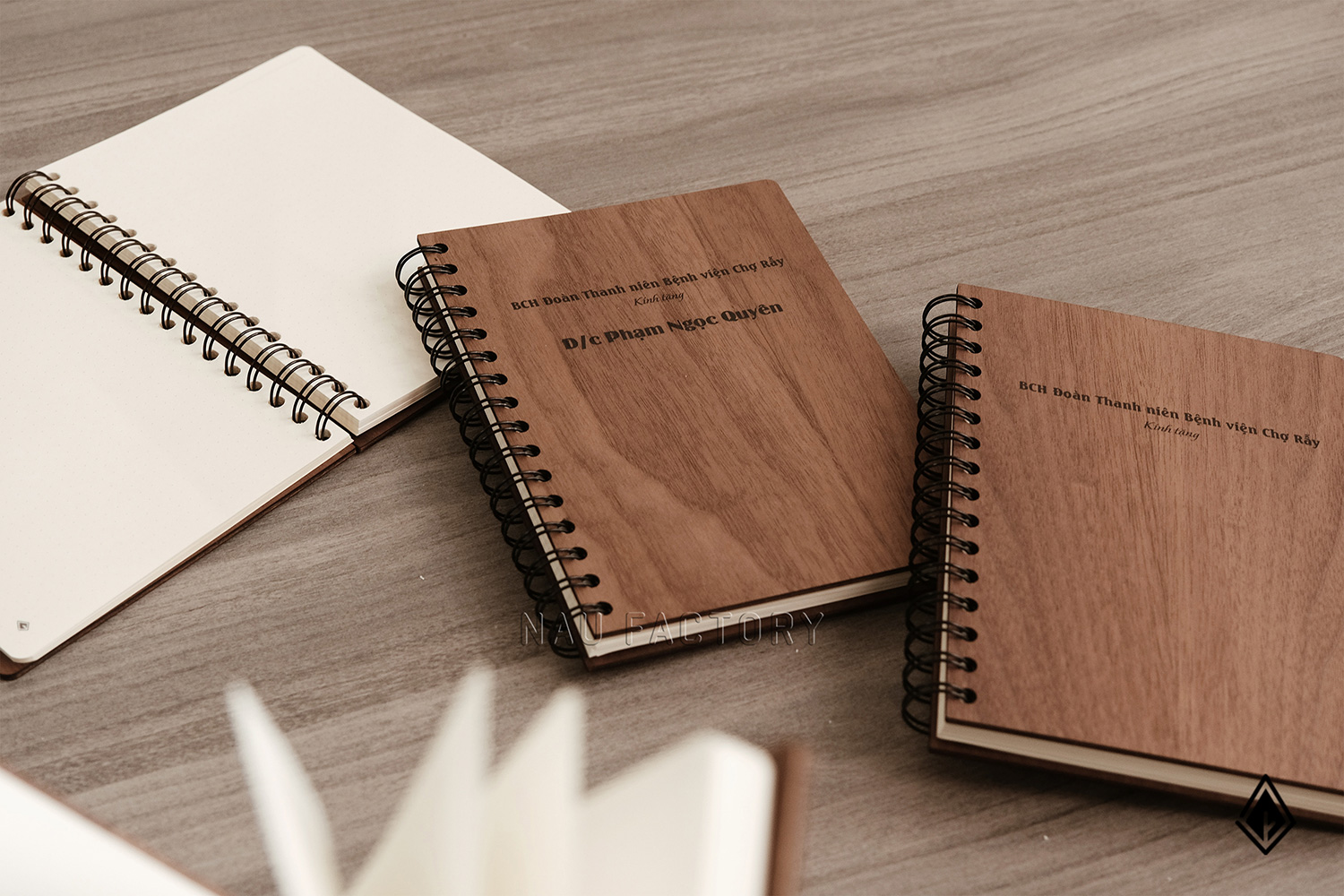 sổ tay gỗ