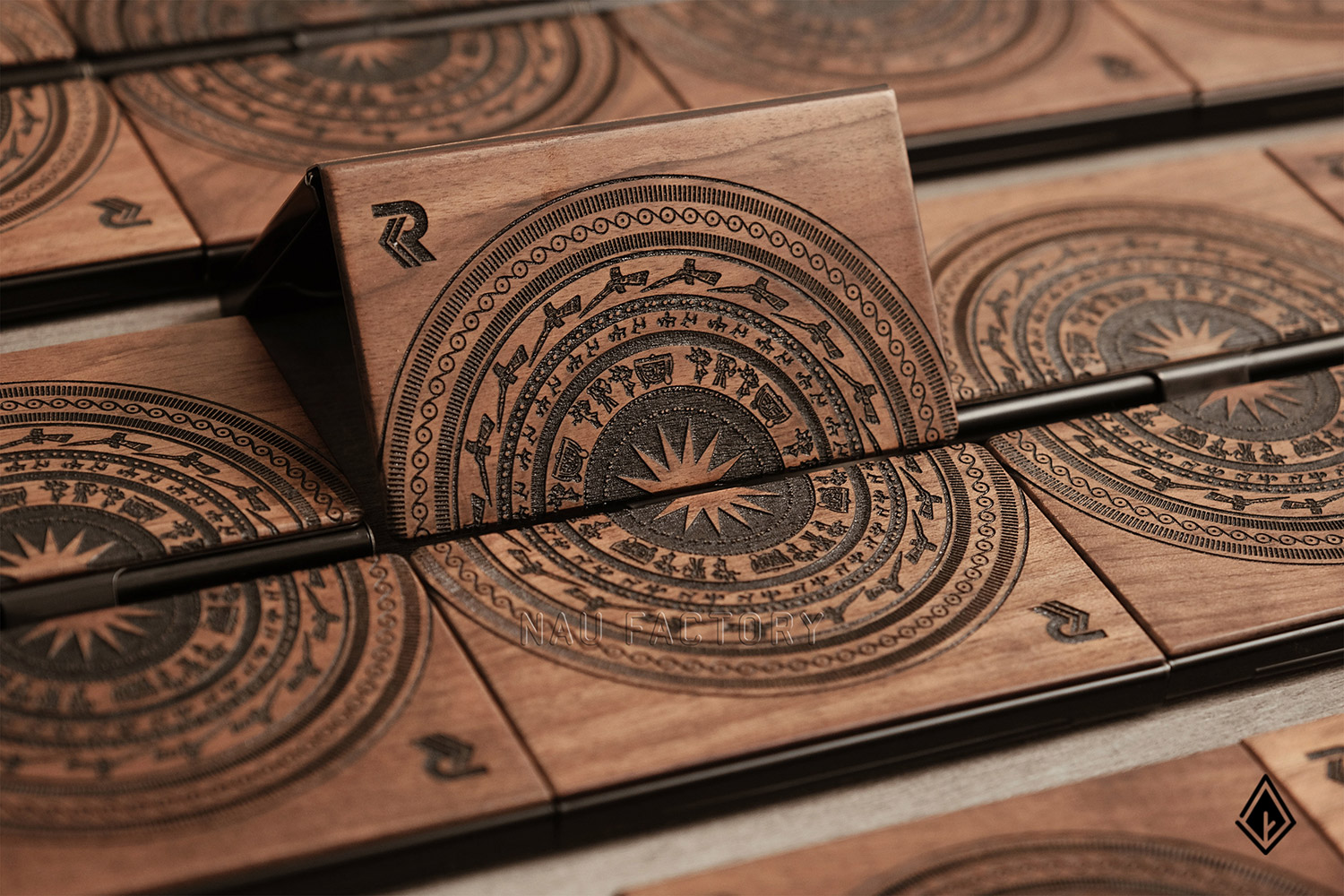 set sổ, bút và hộp namecard gỗ