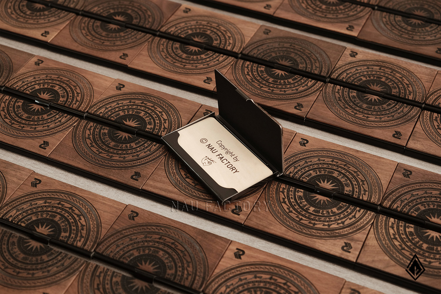 set sổ, bút và hộp namecard gỗ