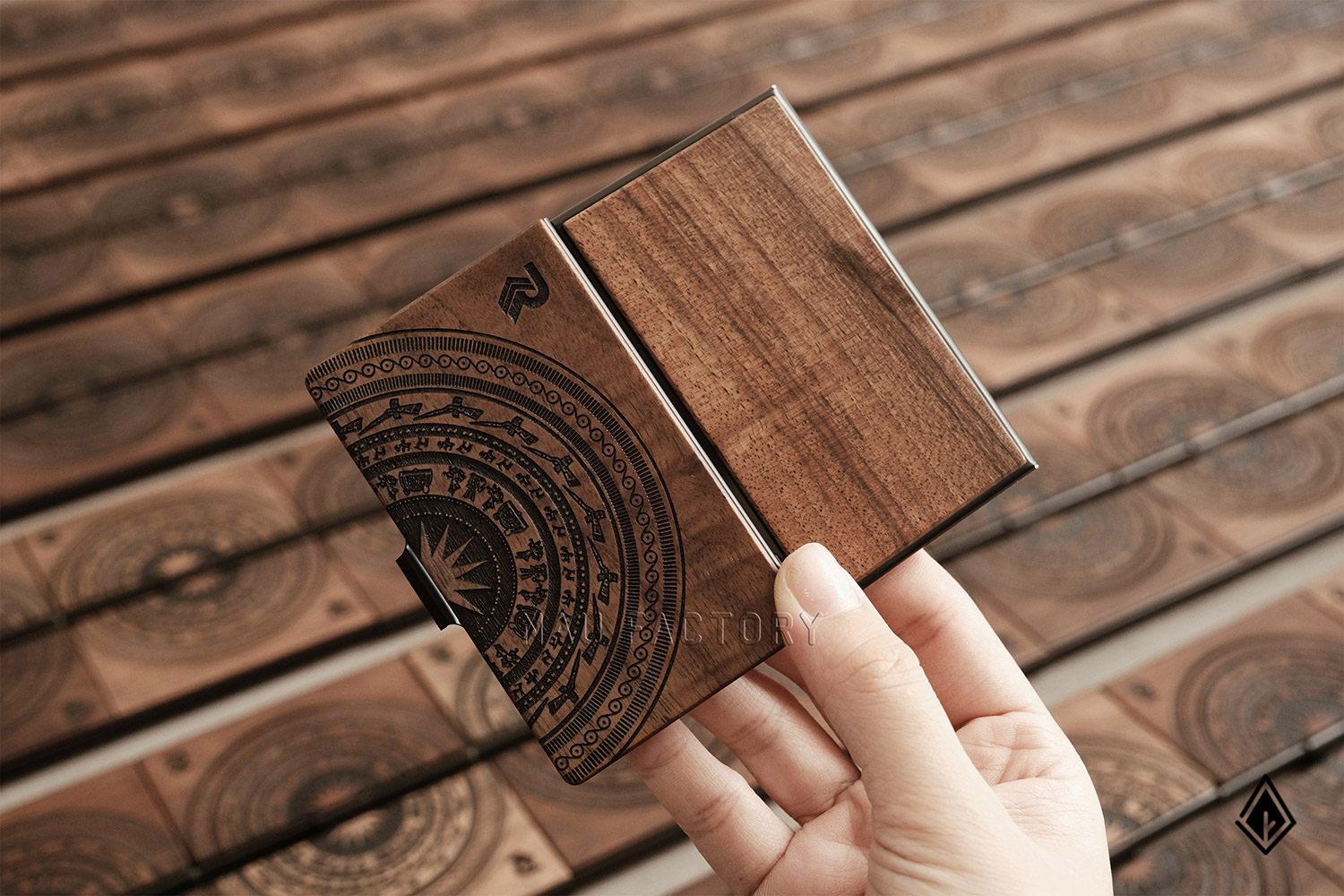 hộp đựng namecard gỗ