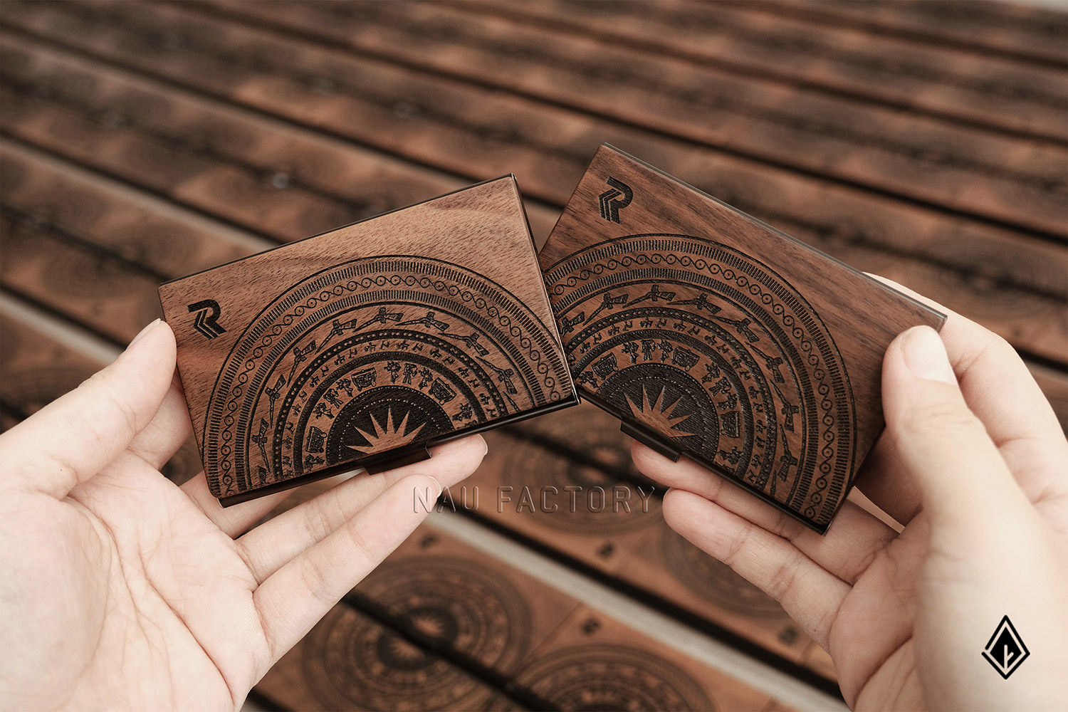 set sổ, bút và hộp namecard gỗ