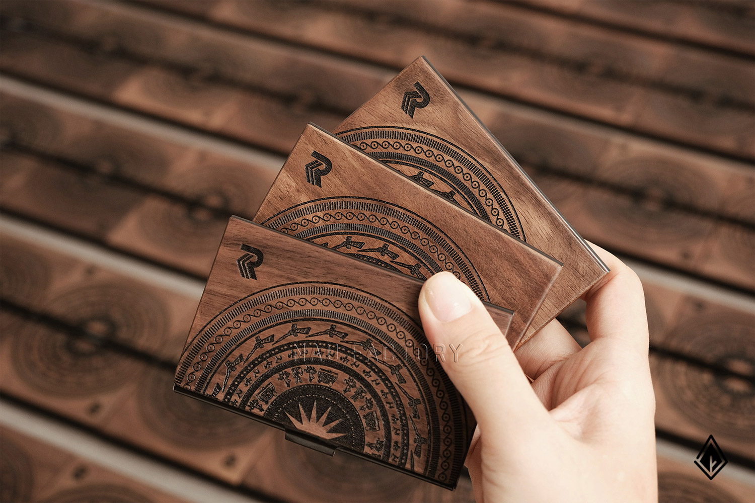 set sổ, bút và hộp namecard gỗ