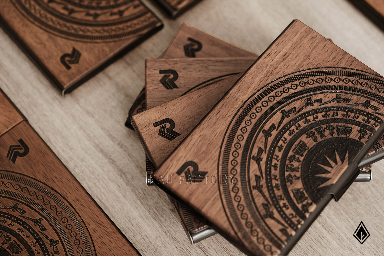 set sổ, bút và hộp namecard gỗ