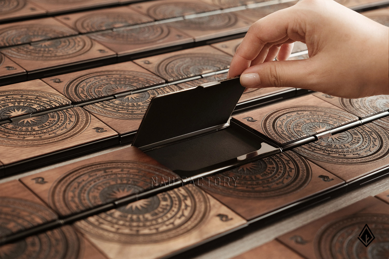 set sổ, bút và hộp namecard gỗ