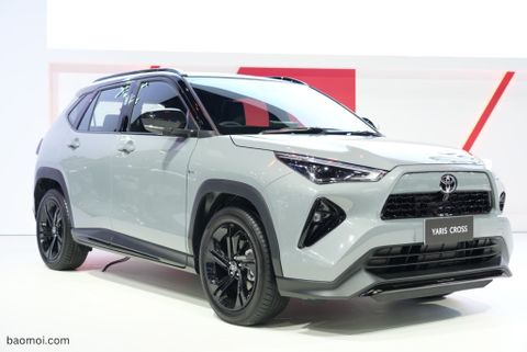 Toyota Yaris Cross HEV NightShade 2026 Ra Mắt, Giá Từ 745 Triệu Đồng
