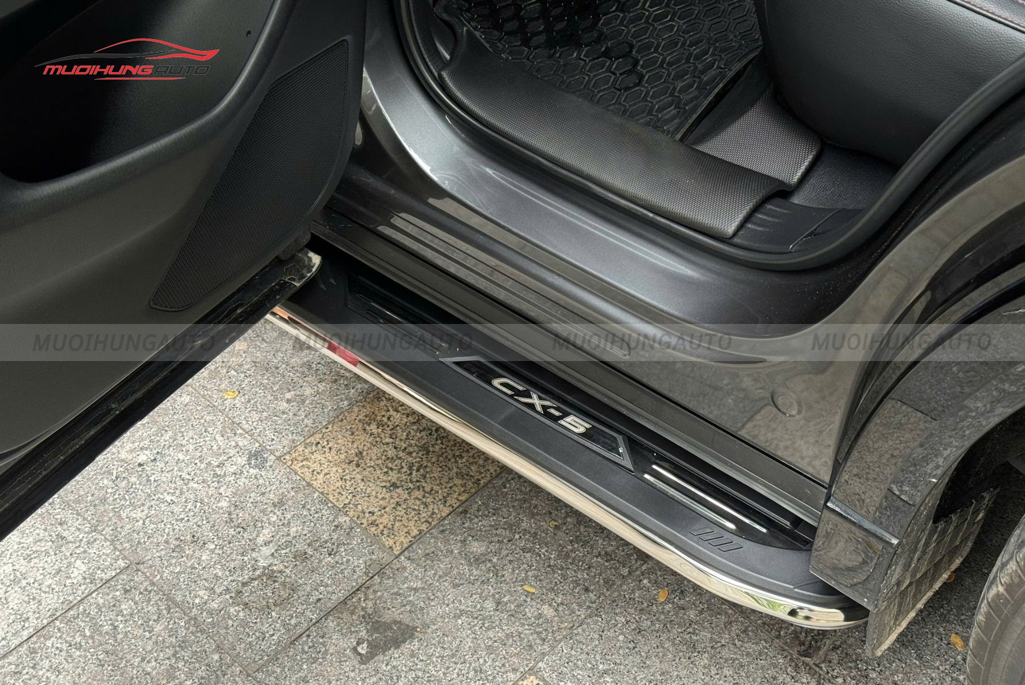 Bậc bước chân xe Mazda CX5 2025