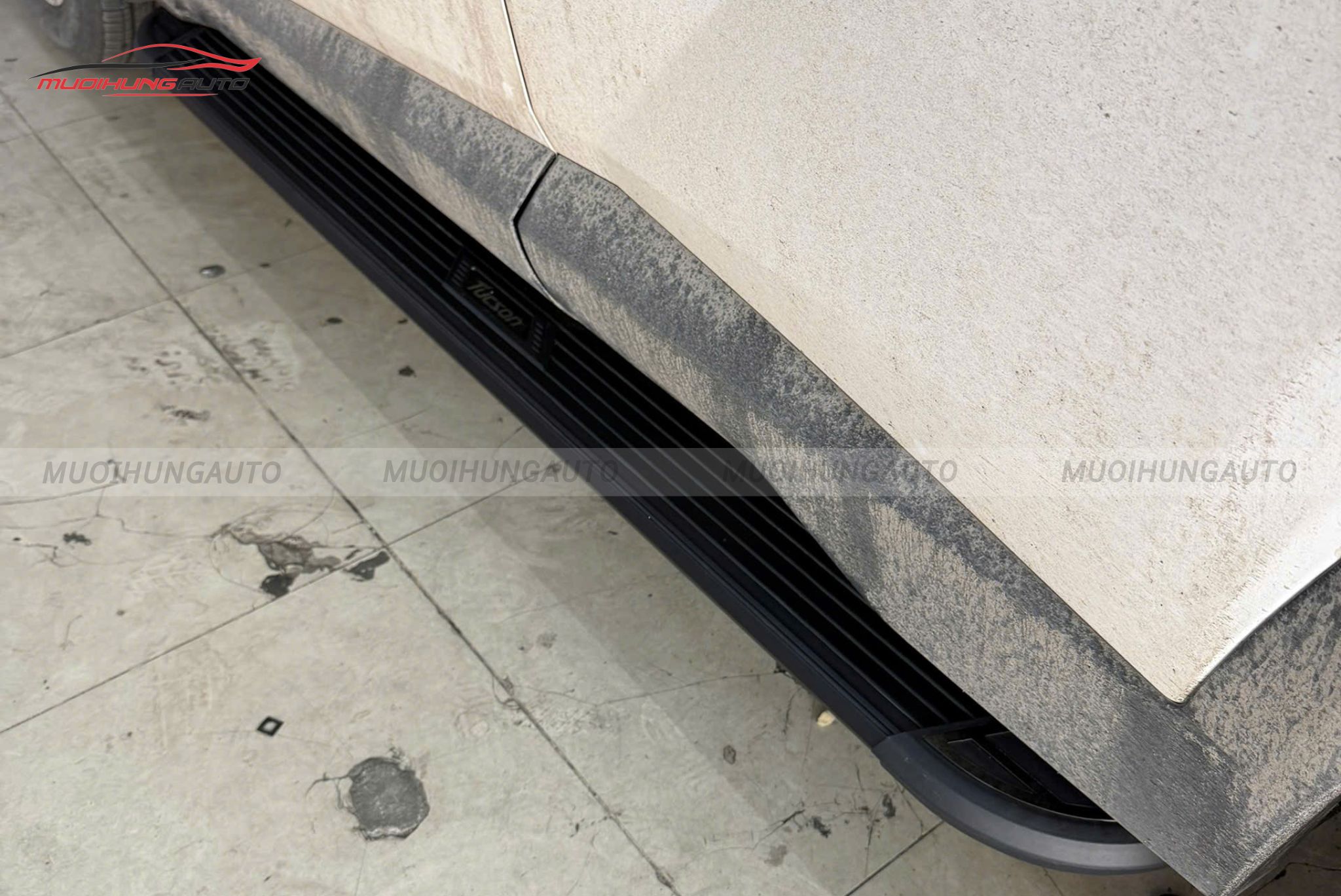 Bậc lên xuống xe Hyundai Tucson 2025