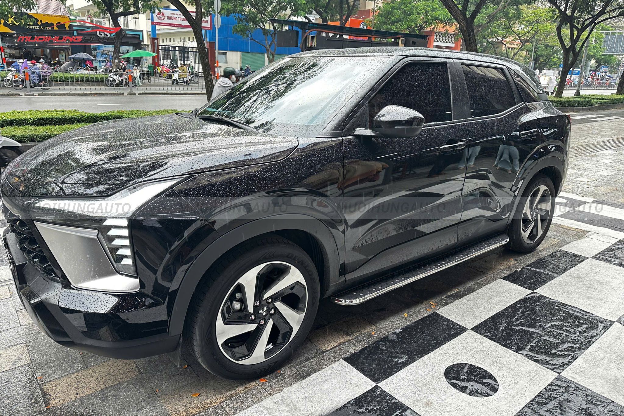 Bệ bước chân ô tô Mitsubishi Xforce