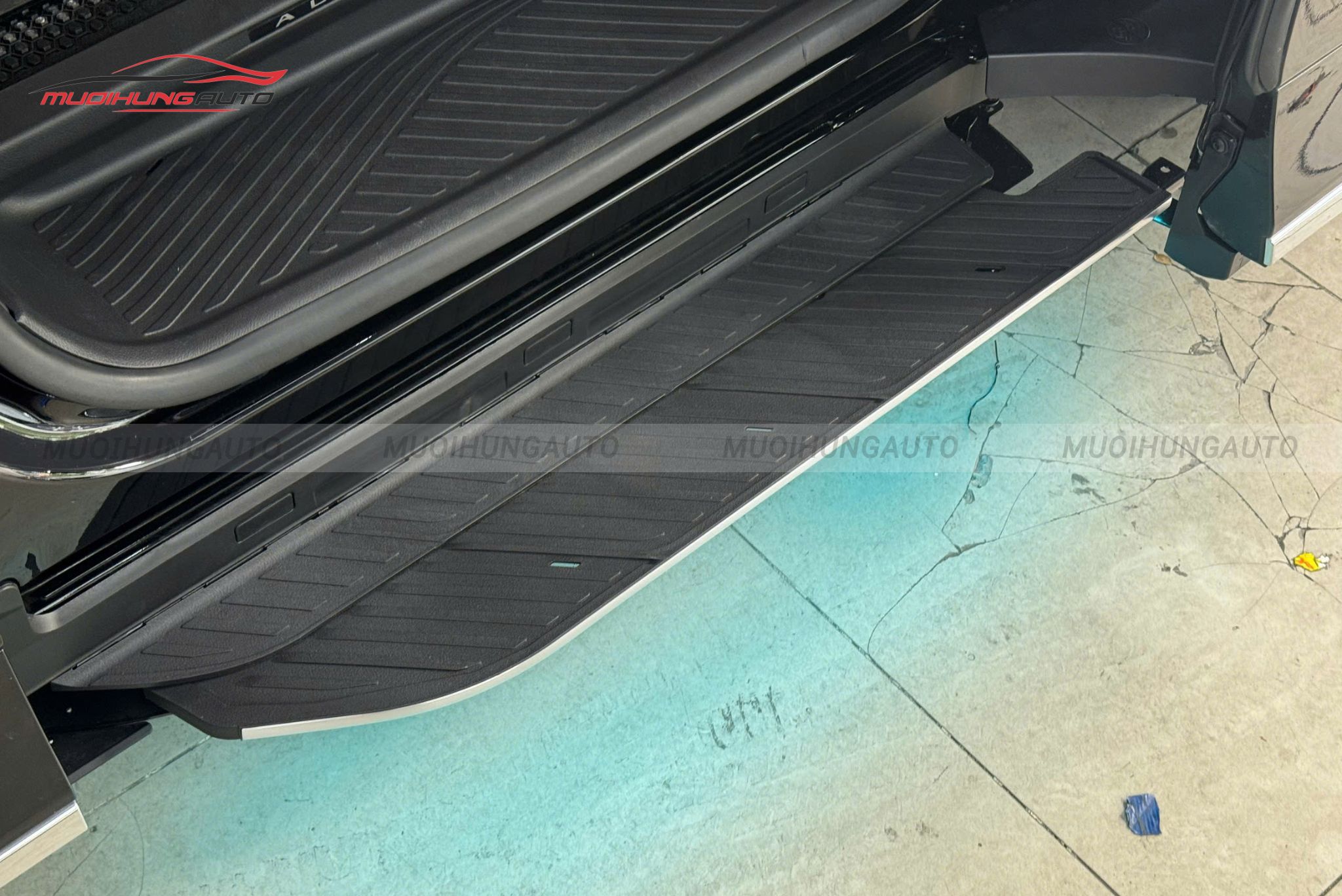 Bệ bước điện ô tô Toyota Alphard 2023-2025