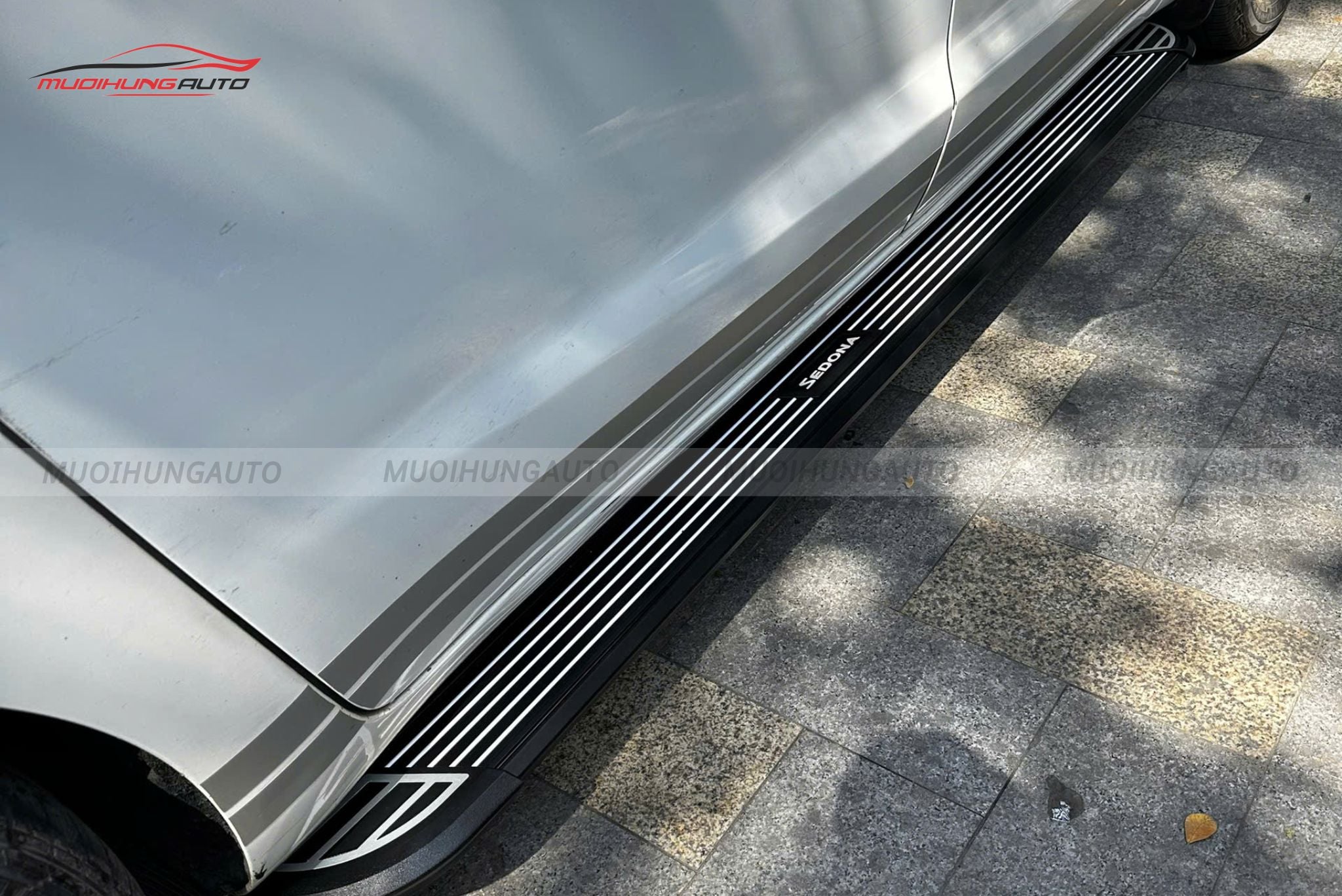 Bệ bước Kia Sedona 2015