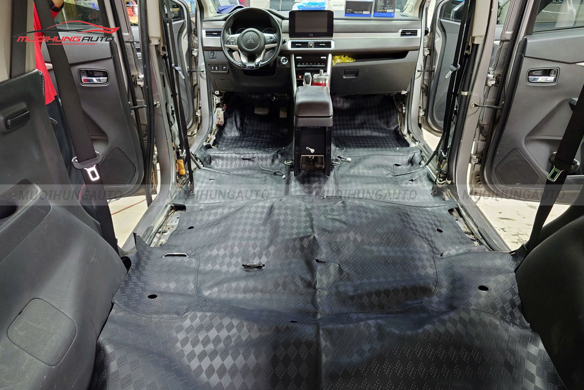 Bọc nguyên sàn Lavor cho xe Mitsubishi Xpander 2023