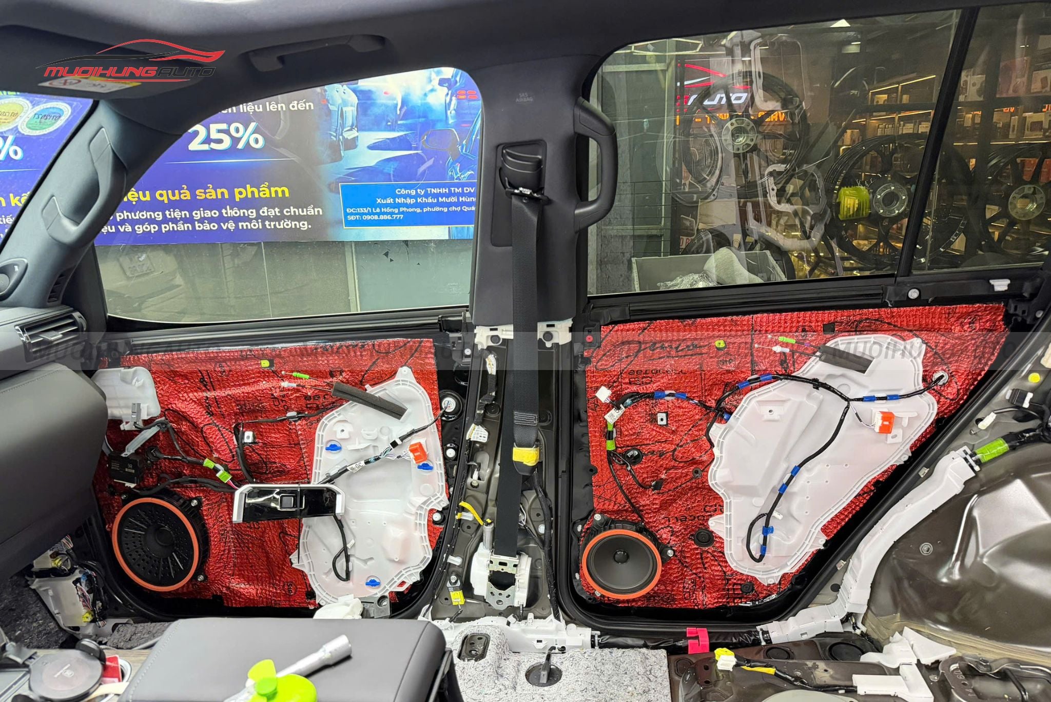 Cách âm chống ồn cửa xe Toyota Land Cruiser LC300 2024