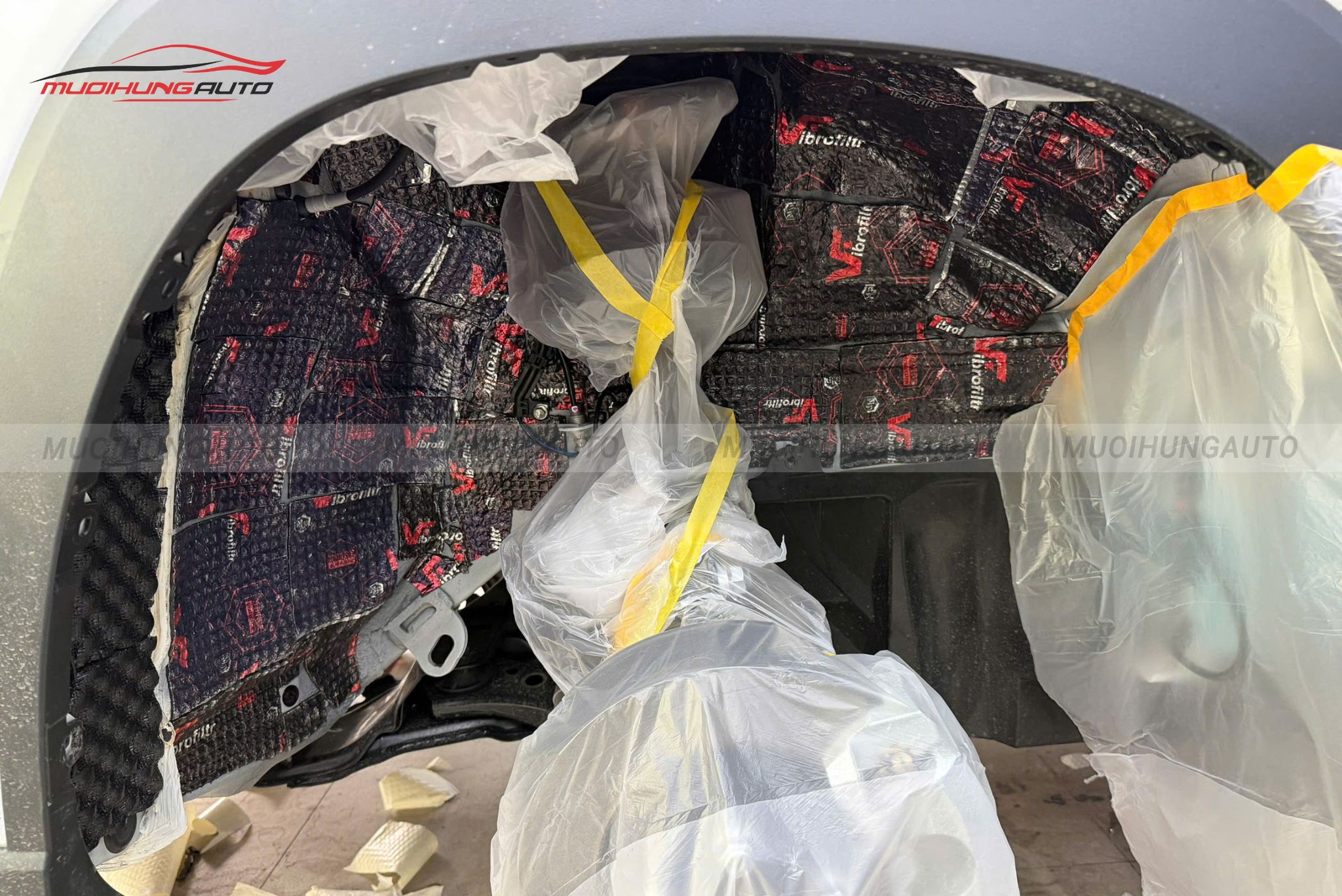 Cách âm chống ồn hốc bánh Toyota Corolla Cross 2025