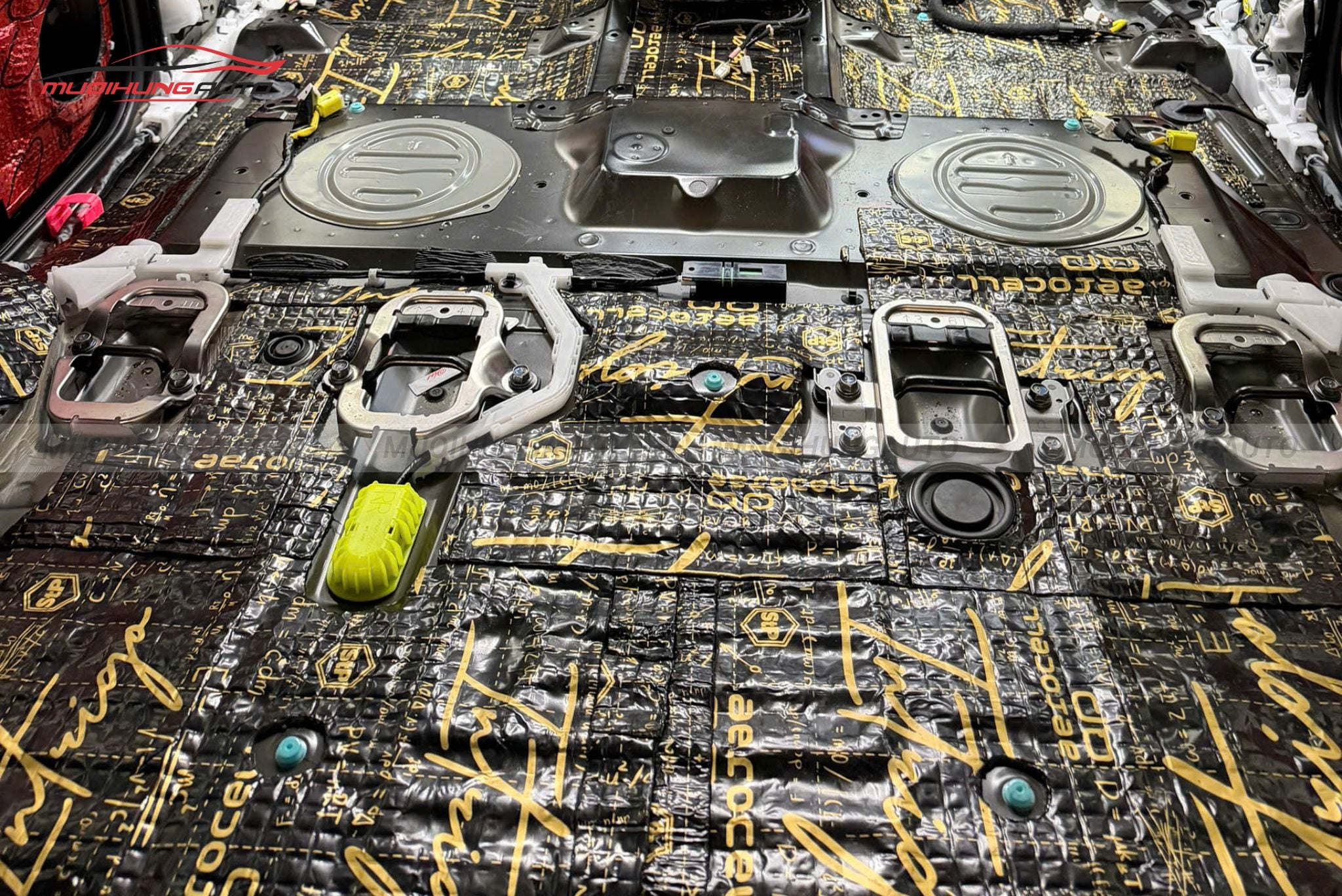 Cách âm cốp xe Toyota Land Cruiser LC300 2024