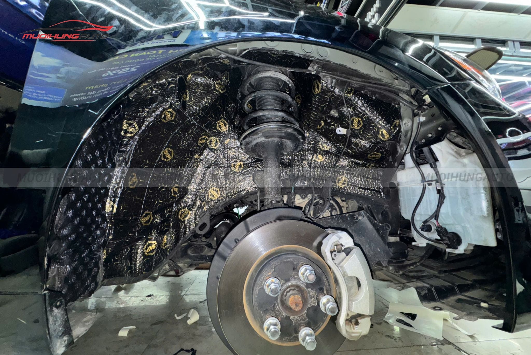 Cách âm hốc bánh Lexus ES250