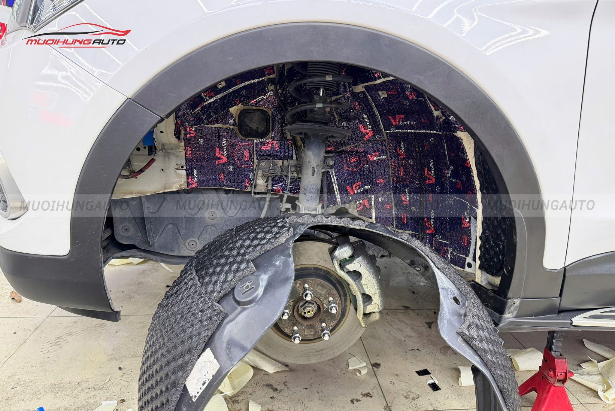 Cách âm hốc bánh xe Hyundai SantaFe 2015