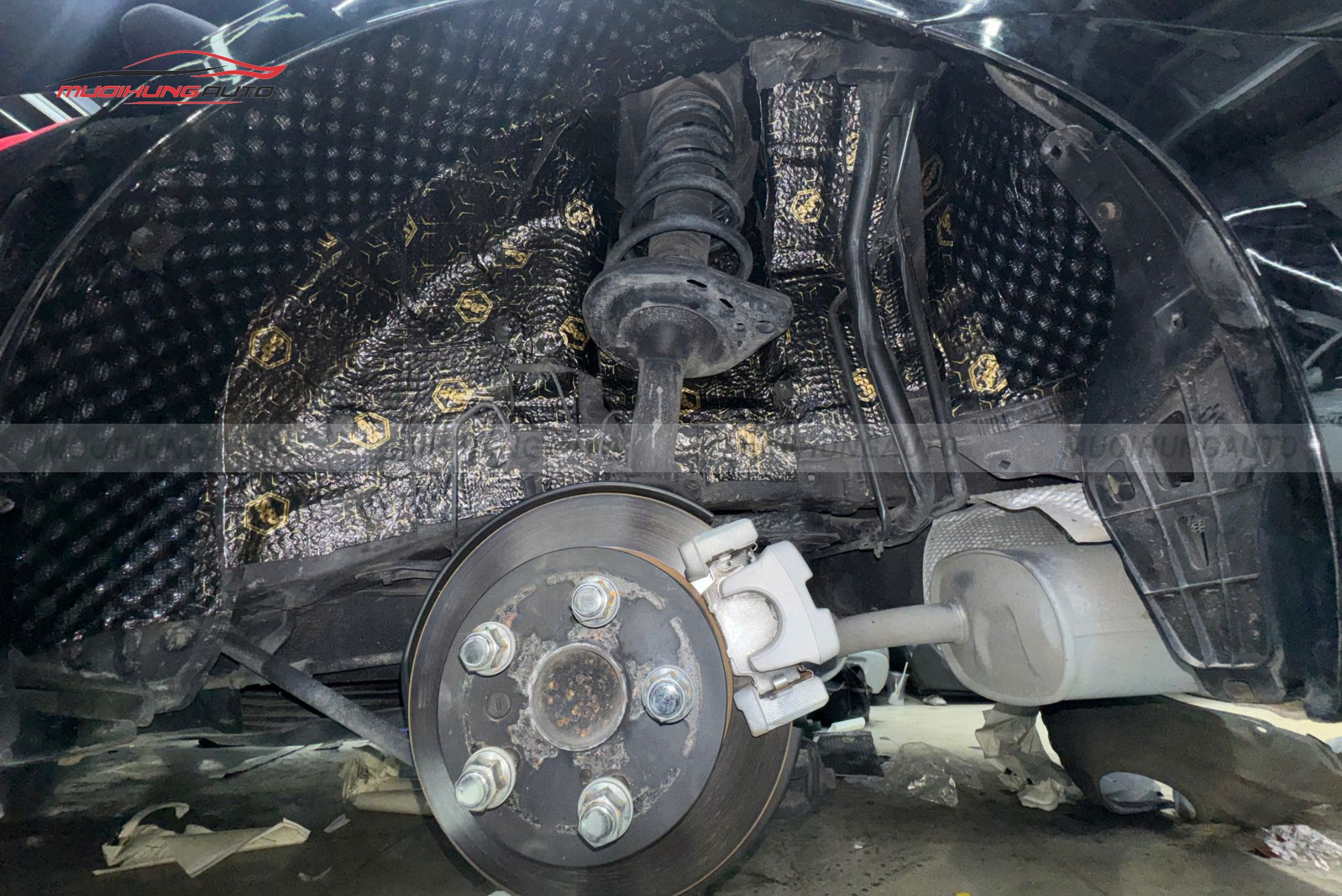 Cách âm hốc bánh xe Lexus ES250