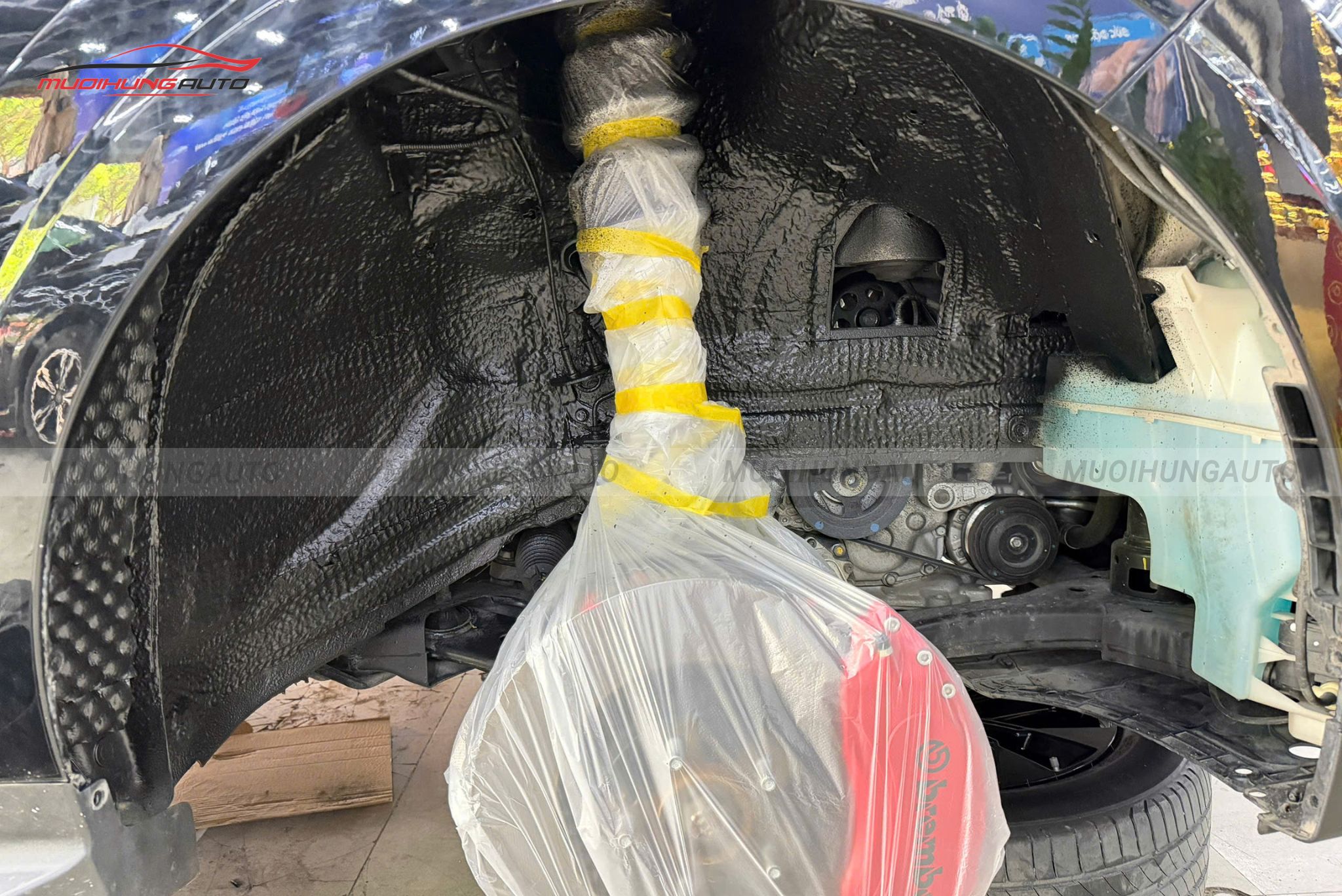 Cách âm hốc lốp Kia Carnival 2022