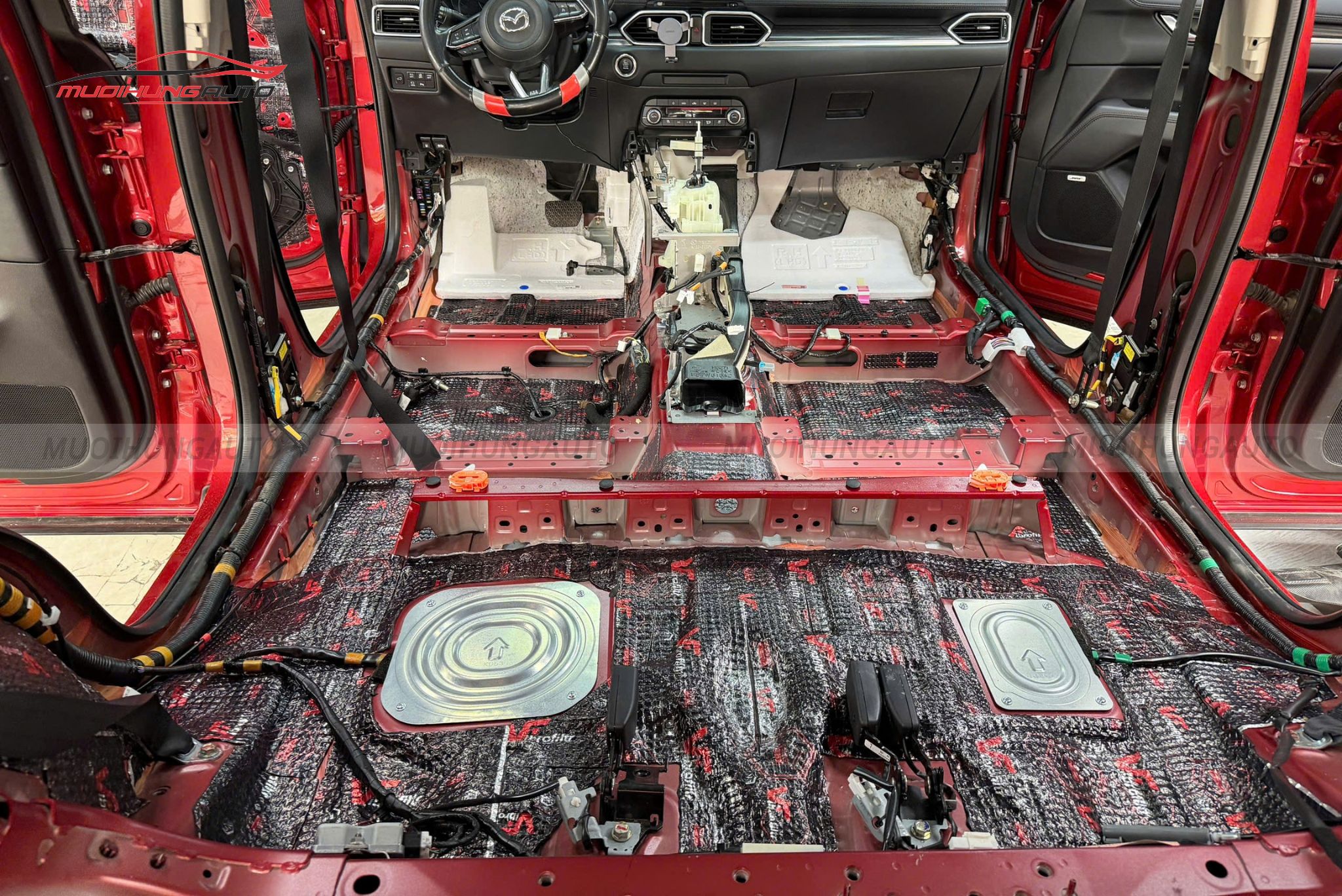 Cách âm sàn xe Mazda CX-5 2022