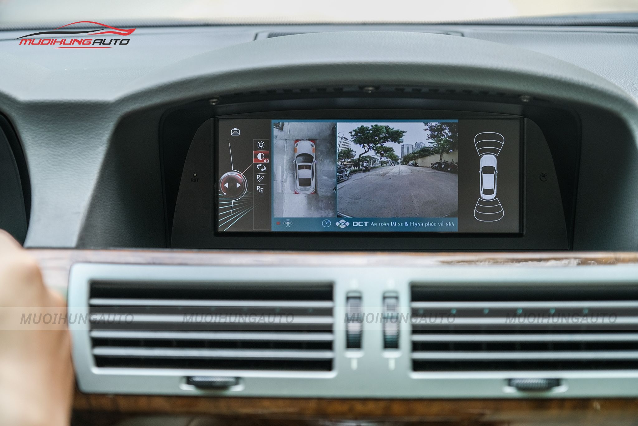 Camera 360 độ ô tô BMW 745i