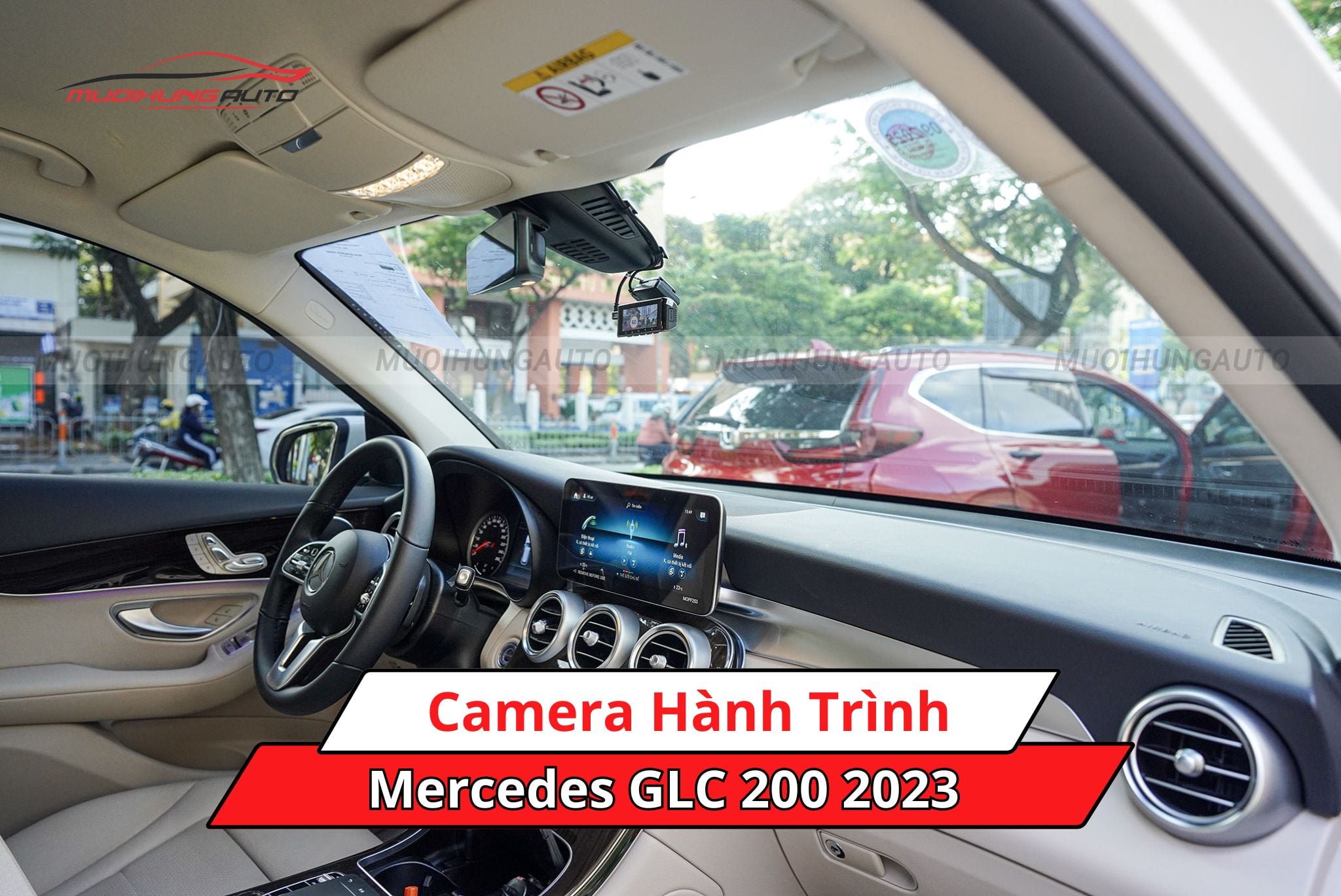 Camera hành trình xe hơi Mercedes GLC 200 2023