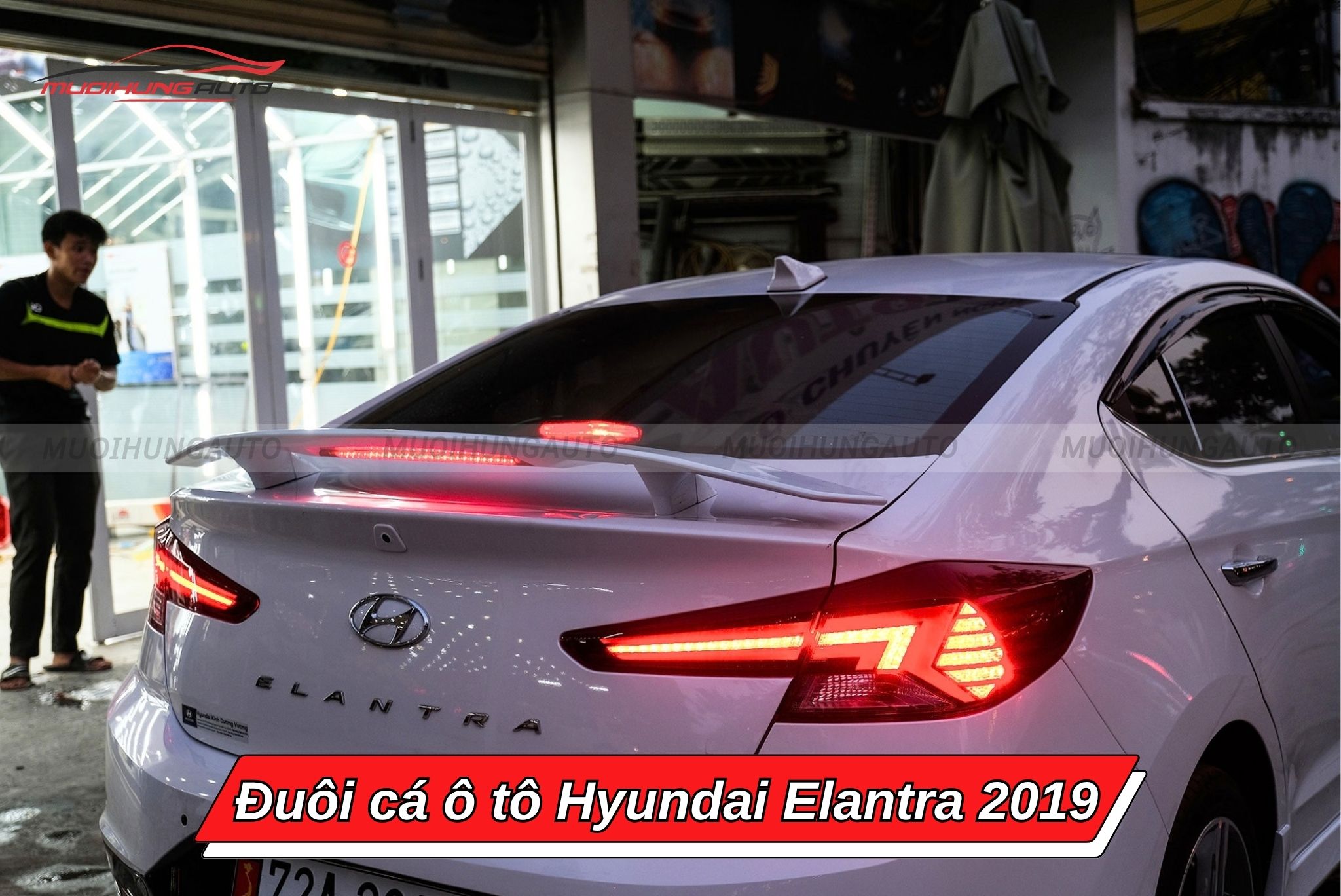Cánh đuôi ô tô Hyundai Elantra 2019
