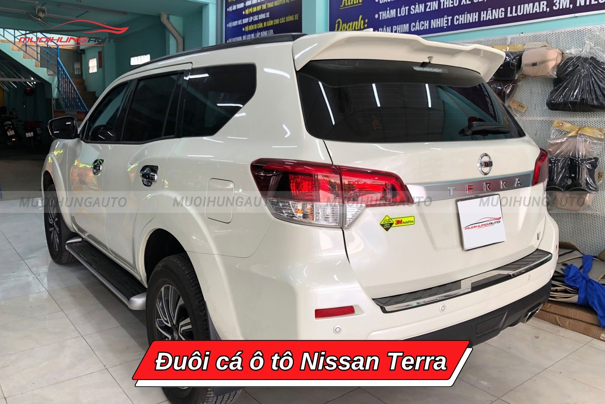 Cánh lướt gió ô tô Nissan Terra