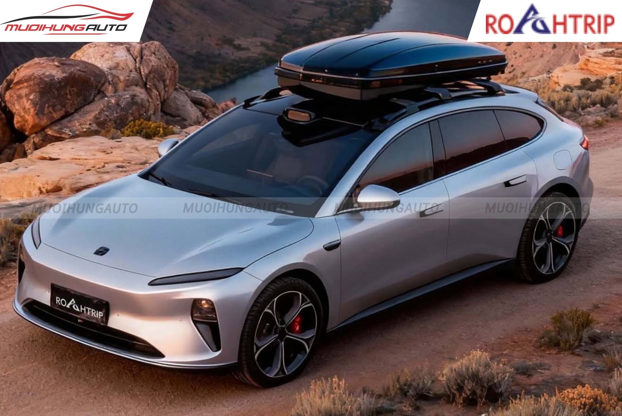 Cốp nóc phi thuyền ô tô ROAHTRIP DT205