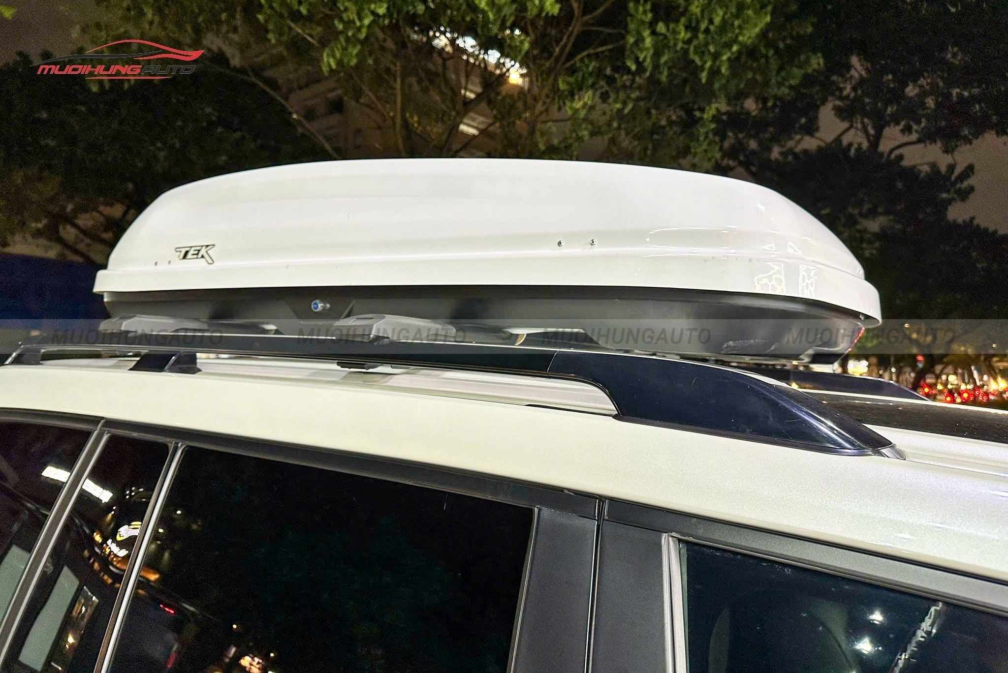 Cốp nóc phi thuyền Toyota Land Cruiser FJ 2026