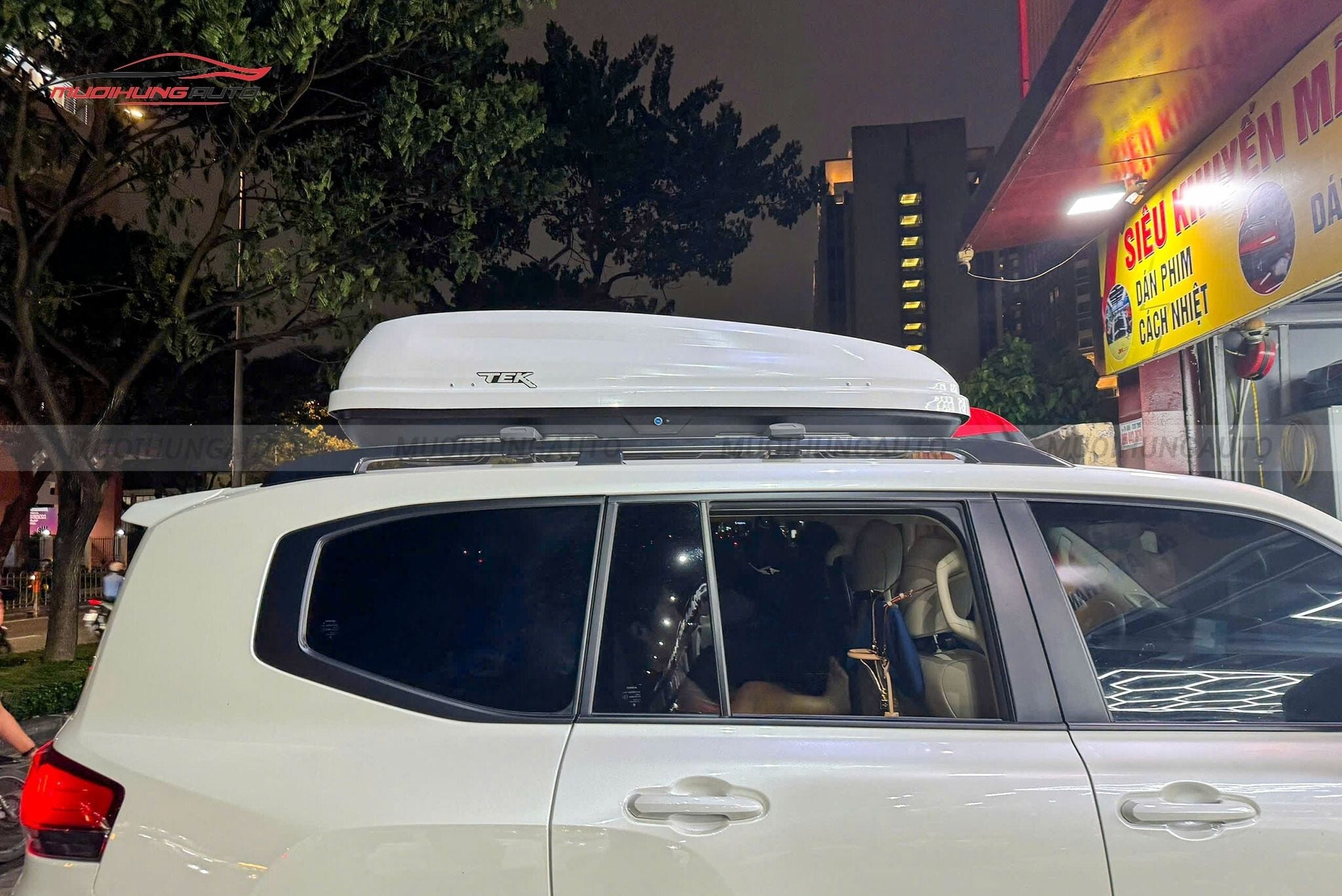 Cốp nóc xe Toyota Land Cruiser FJ 2026
