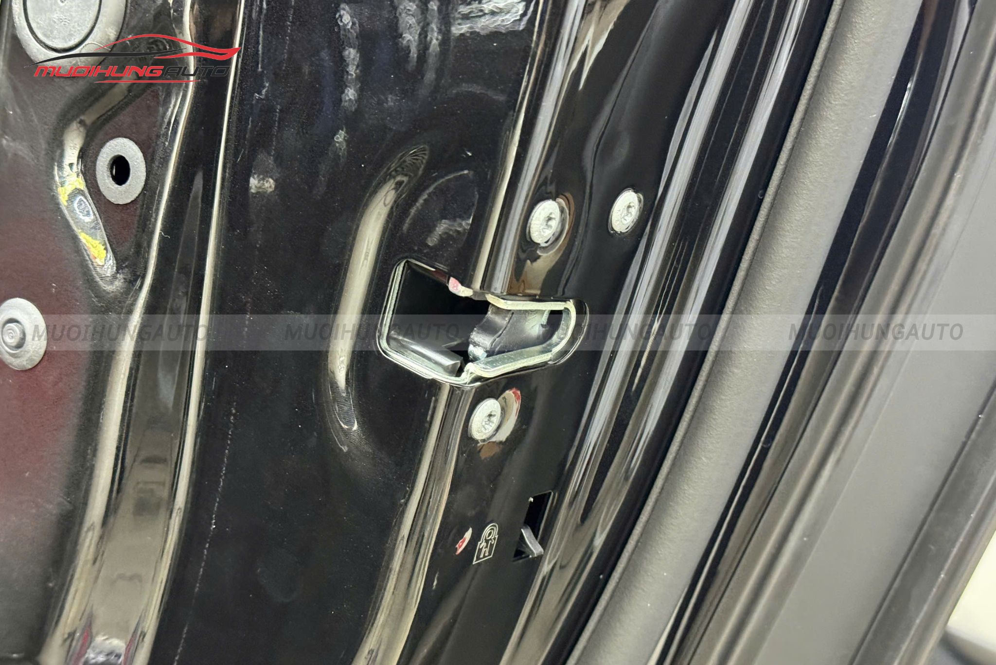 Cửa hít YAGU Mercedes Benz EQS 580 2025