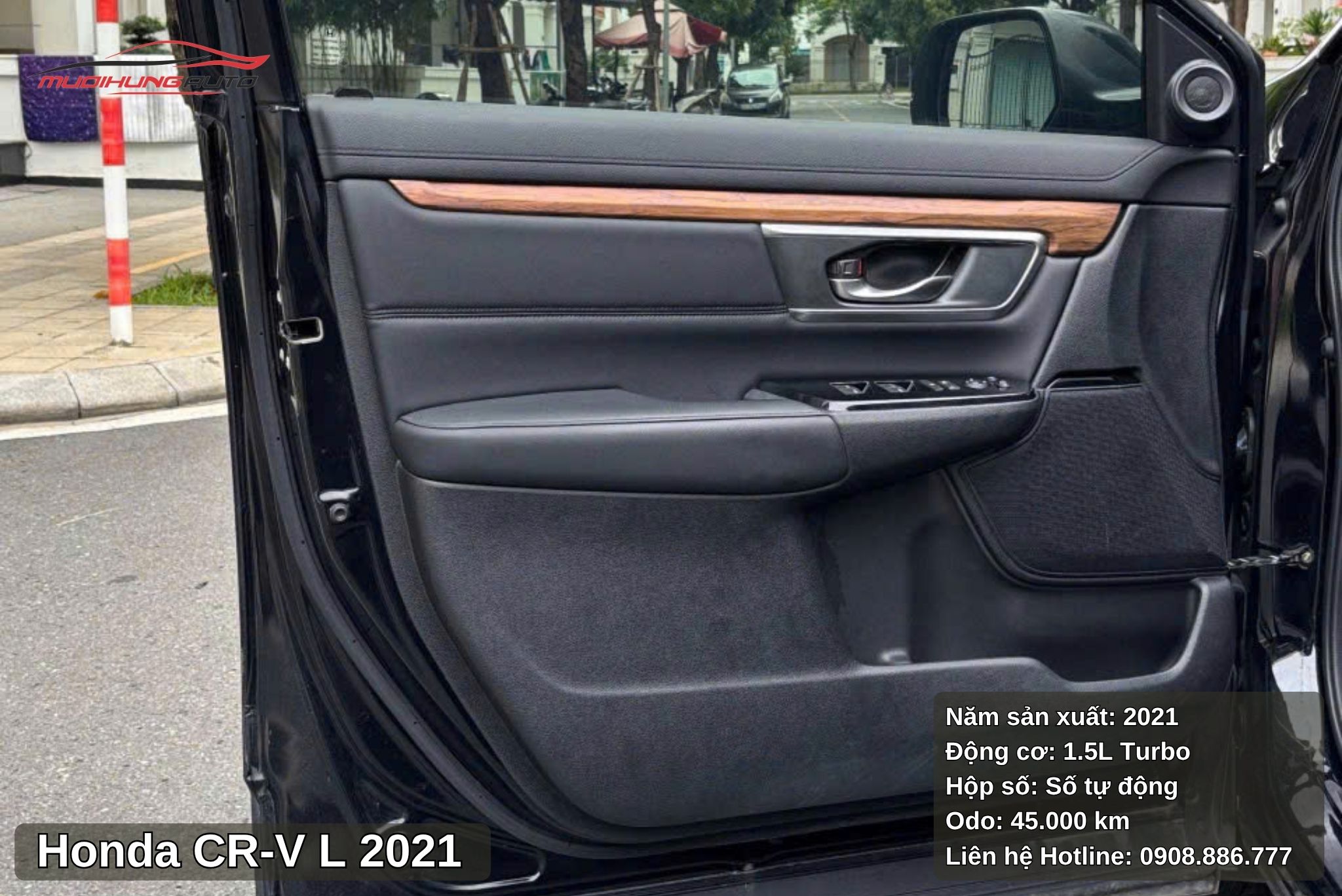 Cửa xe Honda CR-V L 2021 còn khá mới