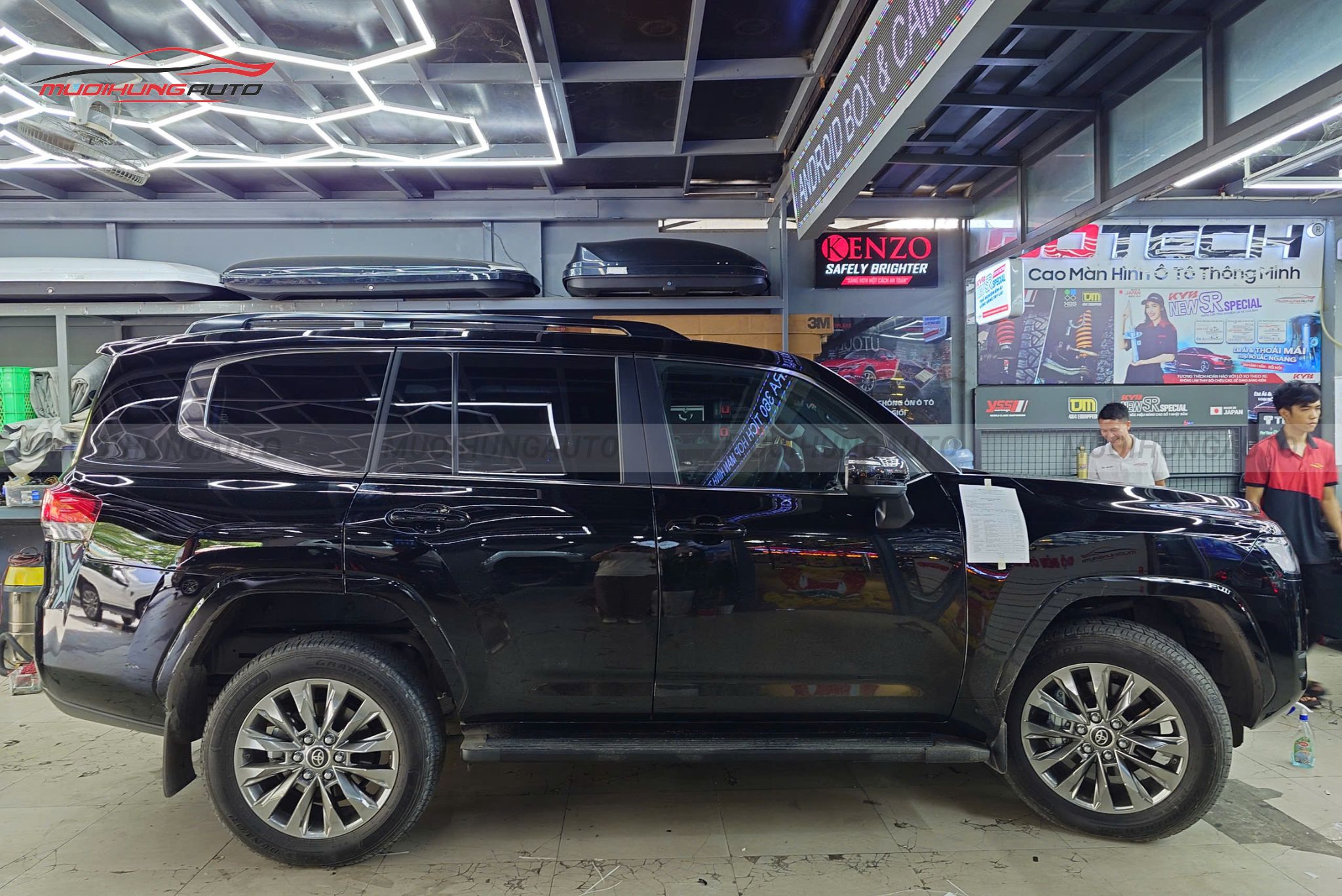 Dán phim cách nhiệt 3M cho xe Toyota Land Cruiser LC300 2025