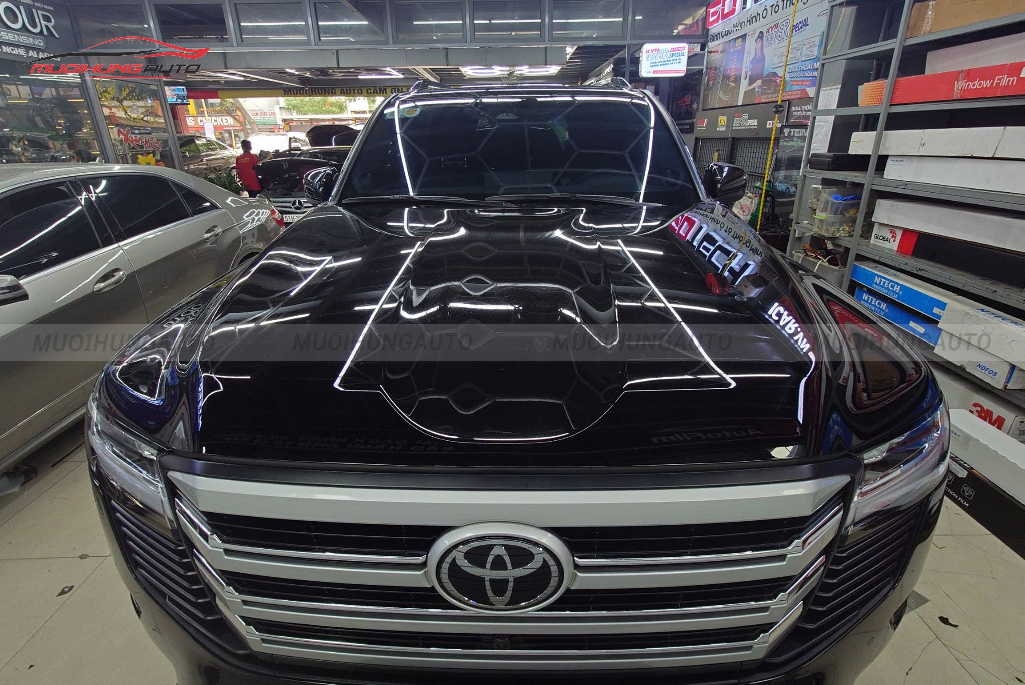 Dán phim cách nhiệt 3M ô tô Toyota Land Cruiser LC300 2025