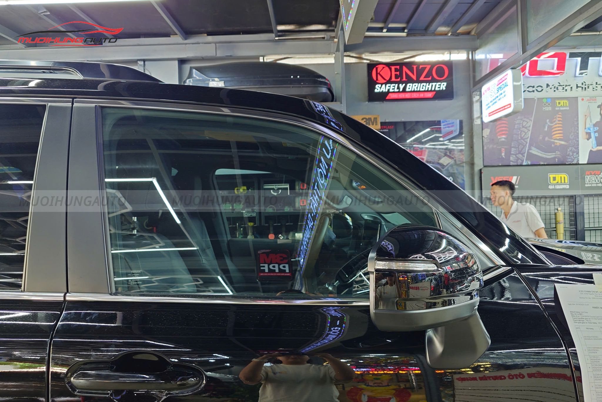 Dán phim cách nhiệt 3M xe hơi Toyota Land Cruiser Prado LC300 2025
