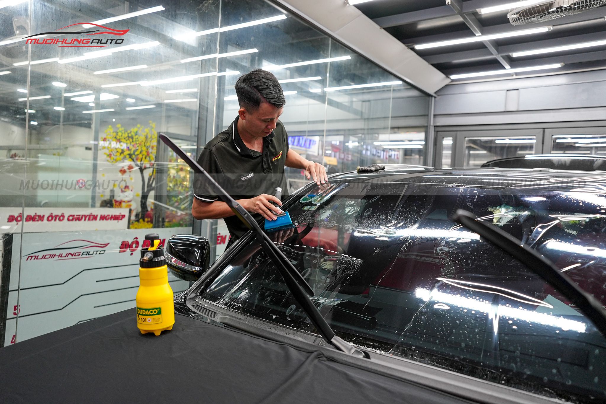 Dán phim cách nhiệt Global cho ô tô Lexus LX570 2022