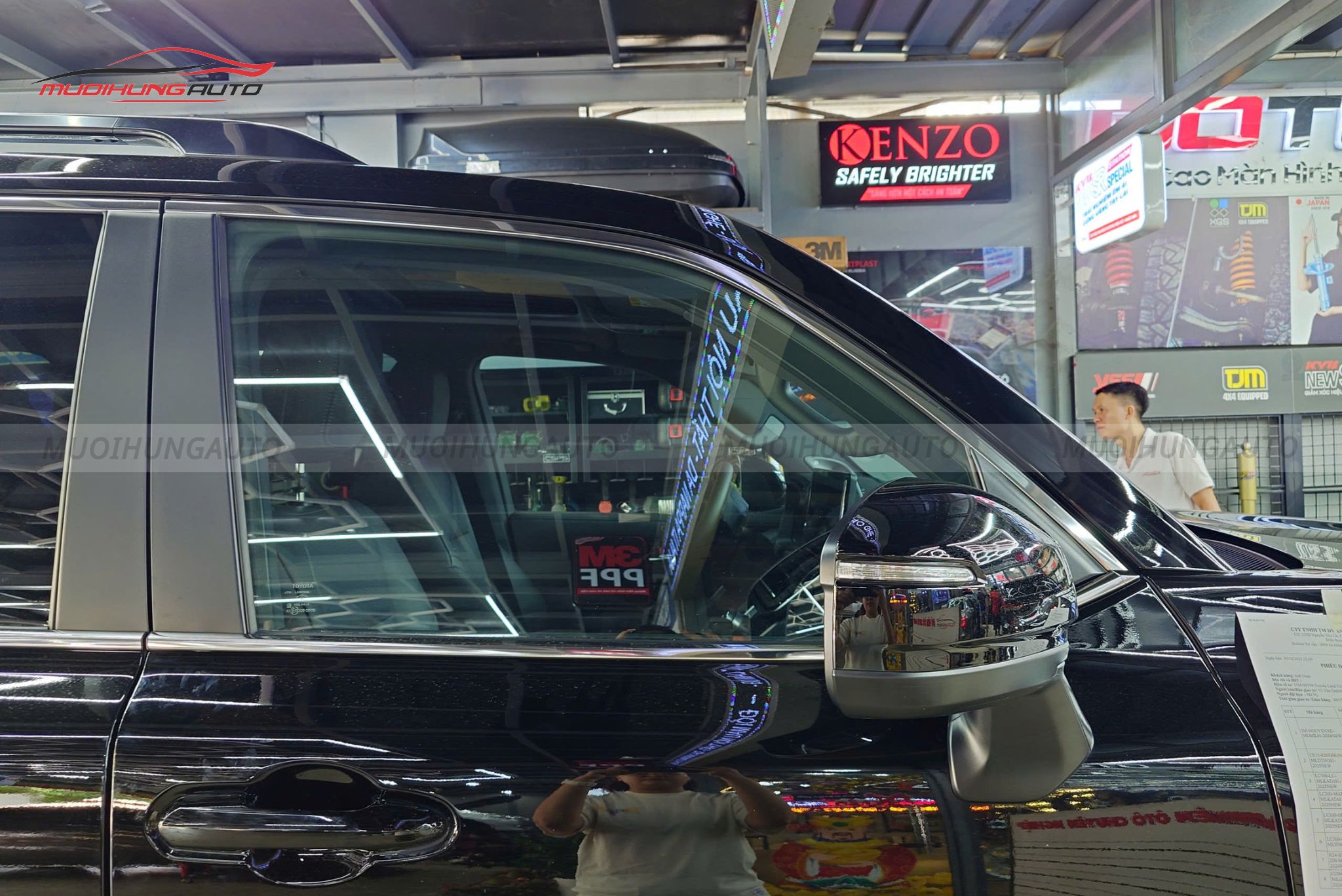 Dán phim cách nhiệt ô tô 3M Toyota Land Cruiser LC300 2025