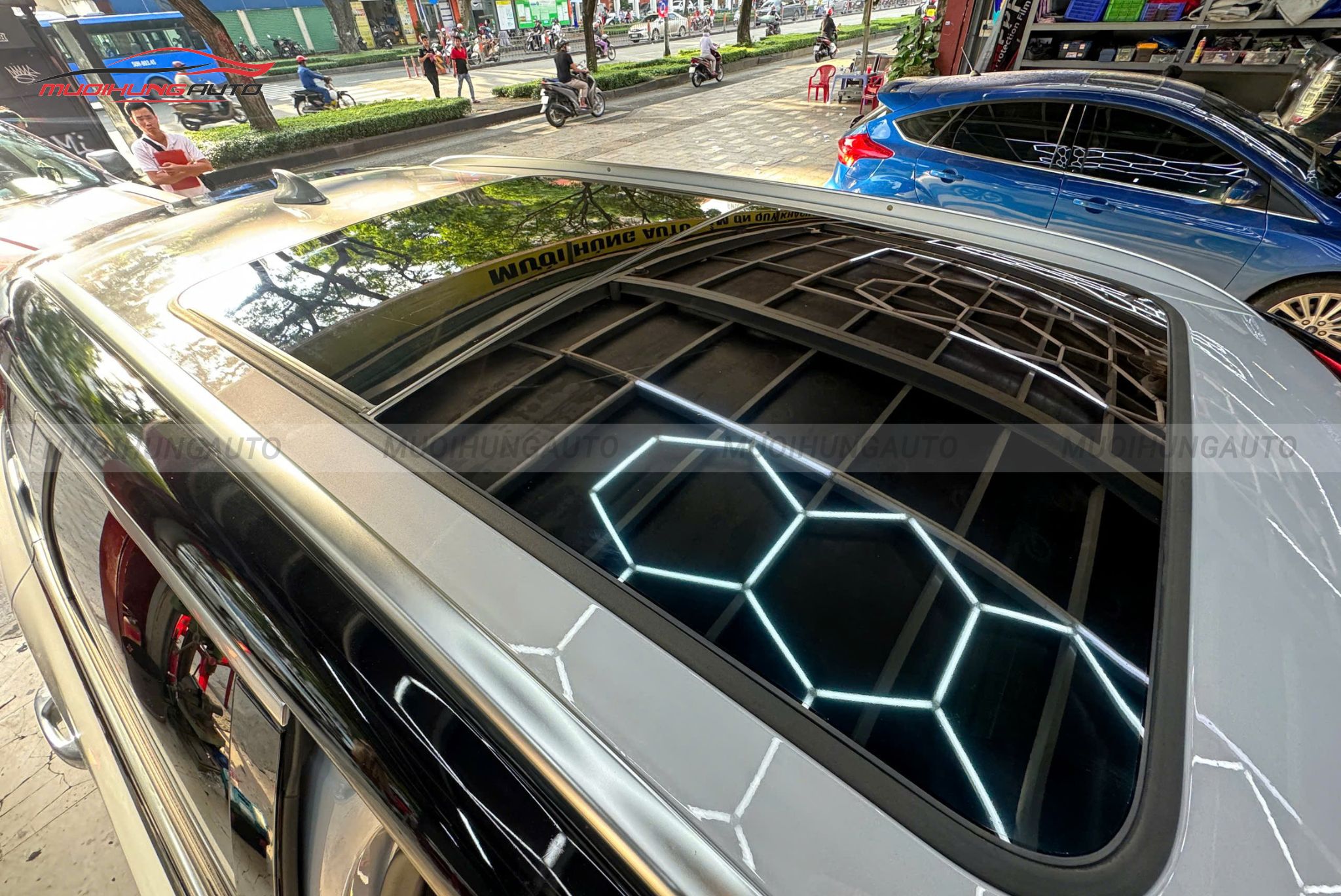 Dán phim PPF TPU SUNROOF cách nhiệt cửa sổ trời cho BYD Sealion 8 2025