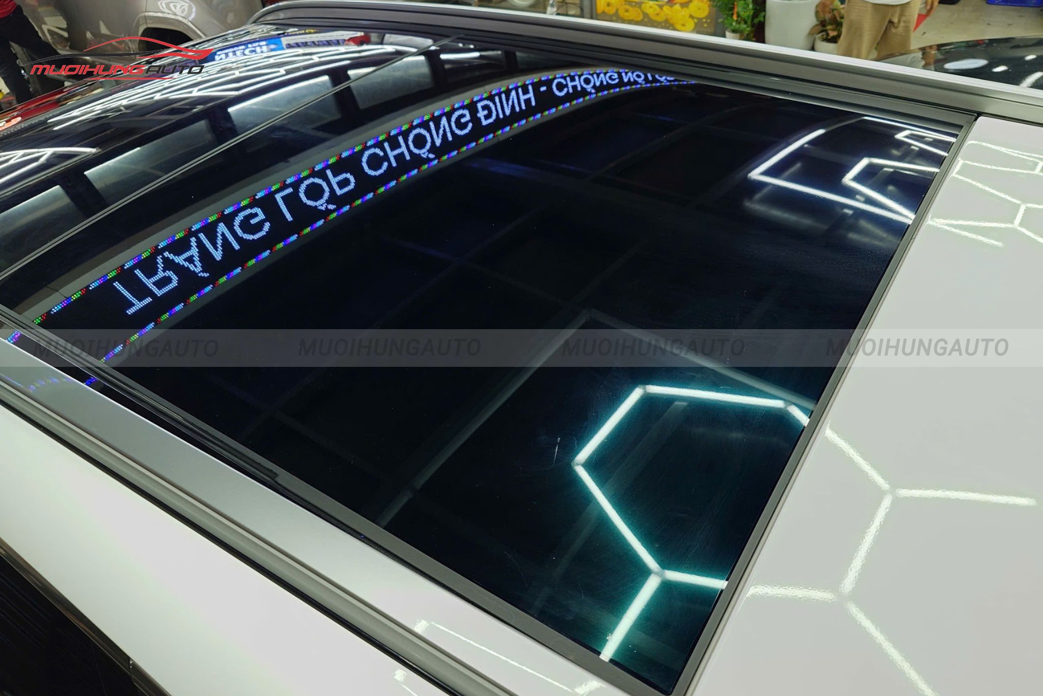 Dán phim PPF TPU SUNROOF cách nhiệt cửa sổ trời ô tô Kia Sorento 2025