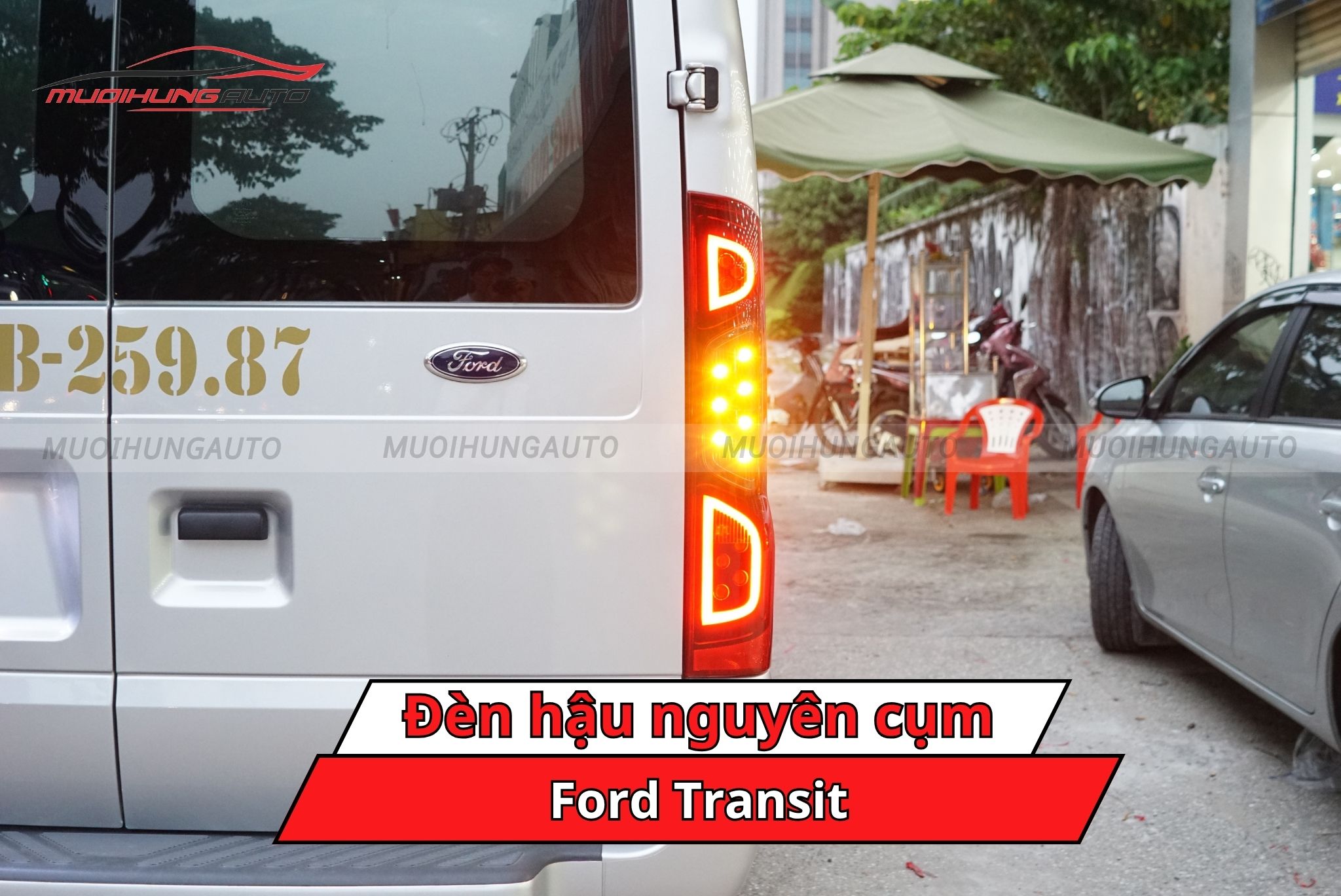 Đèn hậu nguyên cụm cho Ford Transit