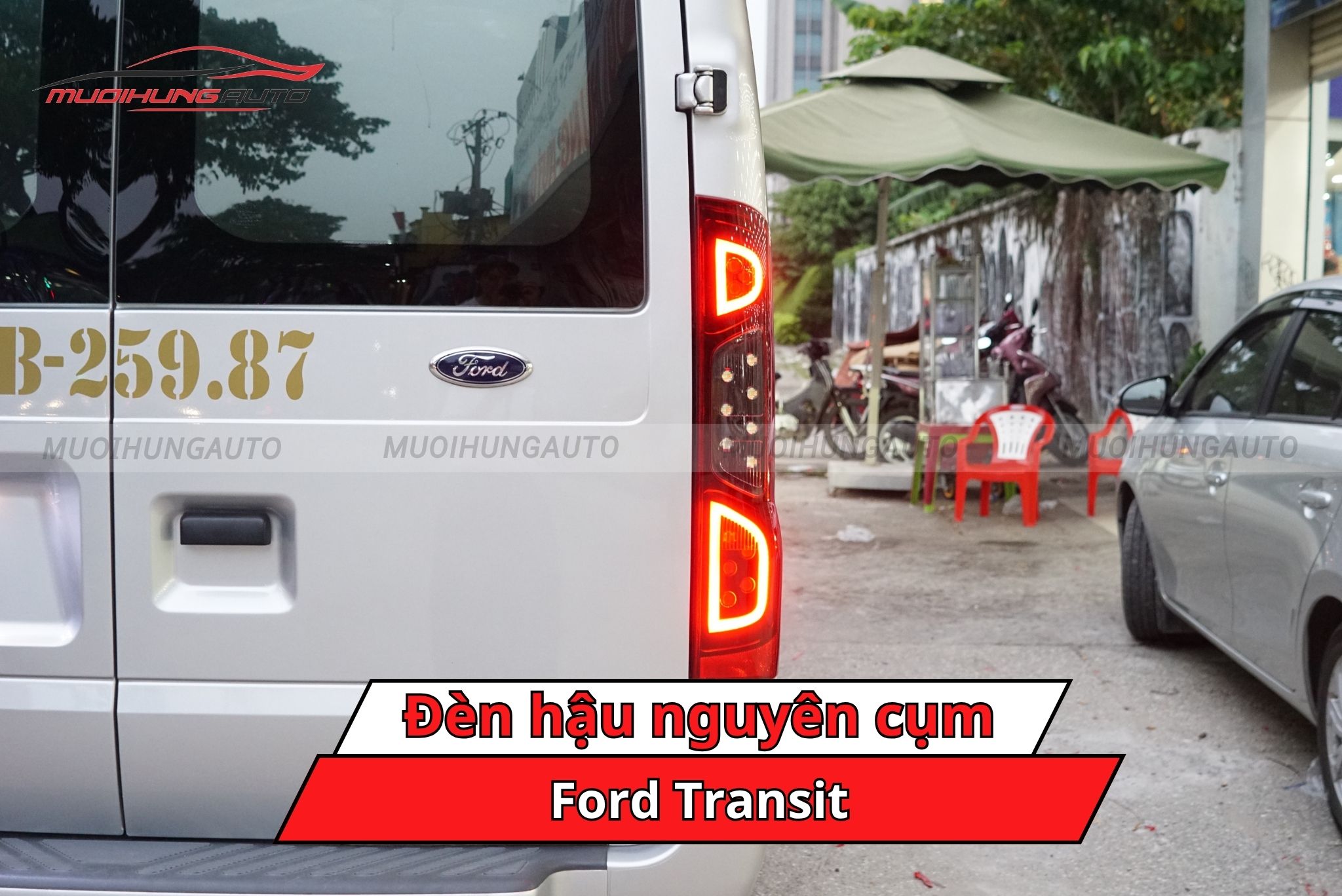 Đèn hậu nguyên cụm cho ô tô Ford Transit