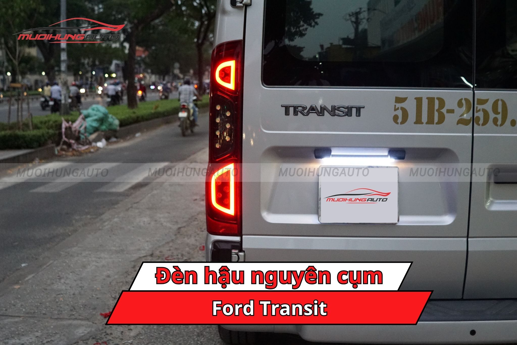 Đèn hậu nguyên cụm cho xe Ford Transit