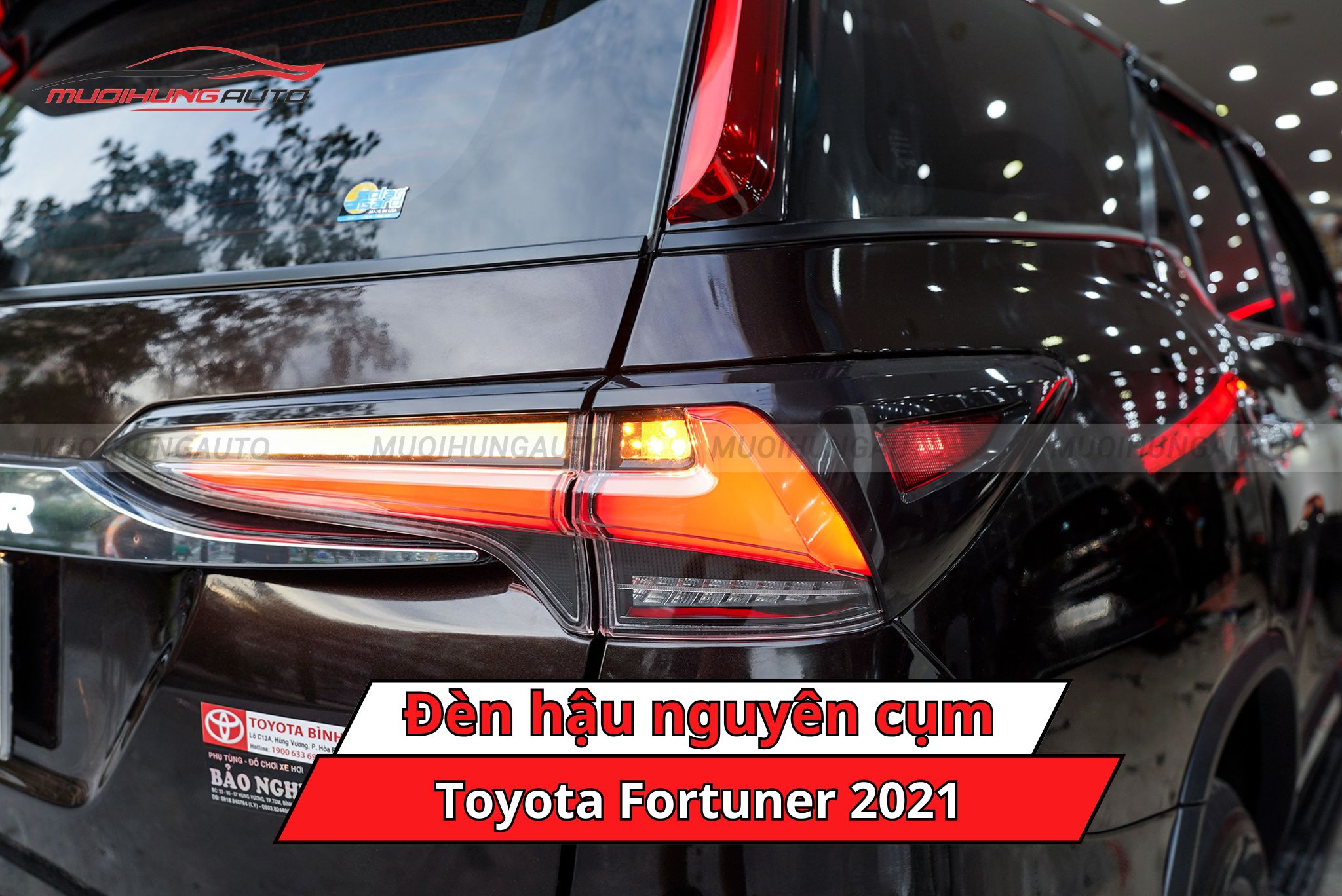 Đèn hậu nguyên cụm cho xe Toyota Fortuner 2021